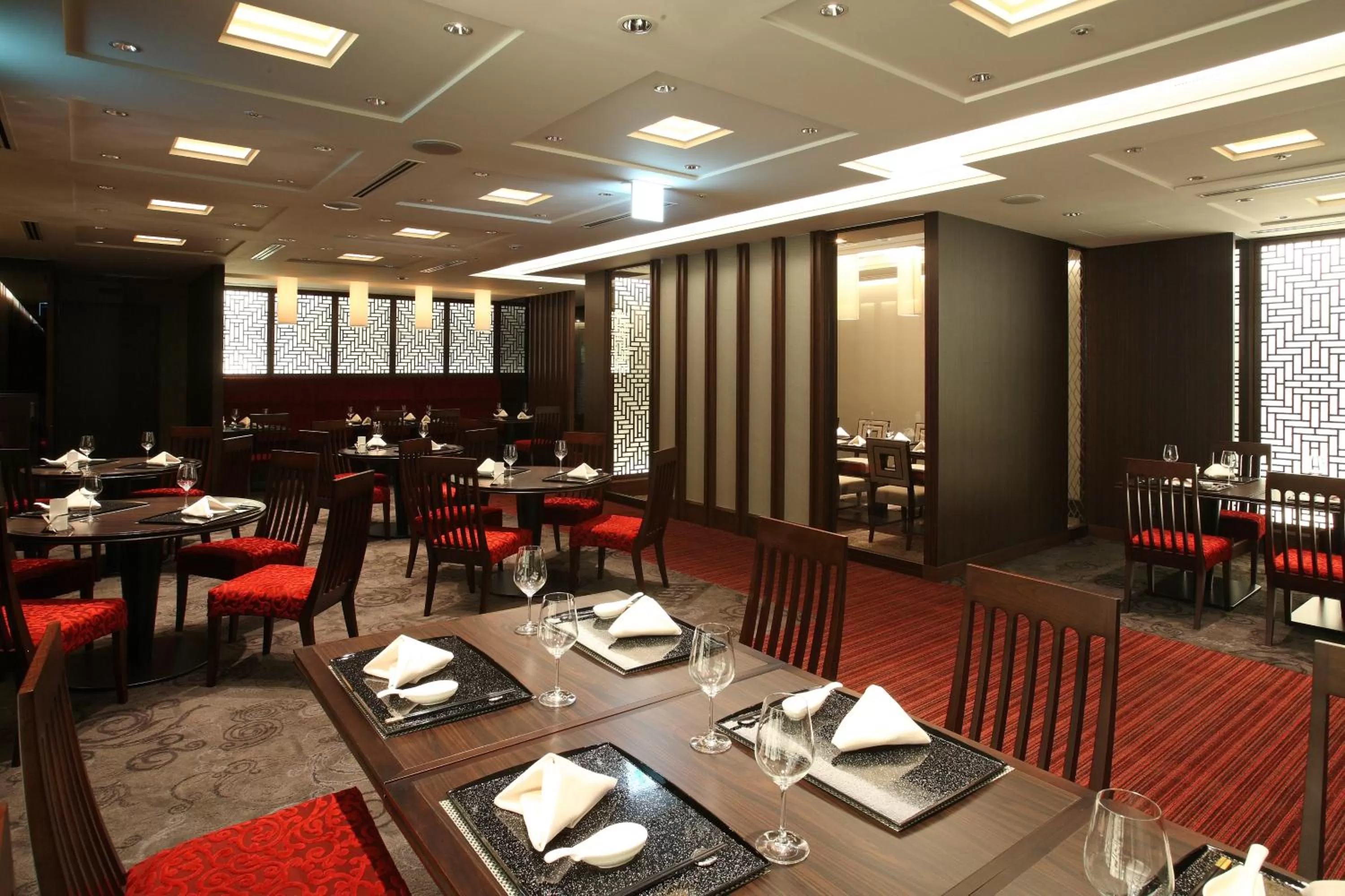 Restaurant/places to eat in ANA Crowne Plaza Fukuoka by IHG