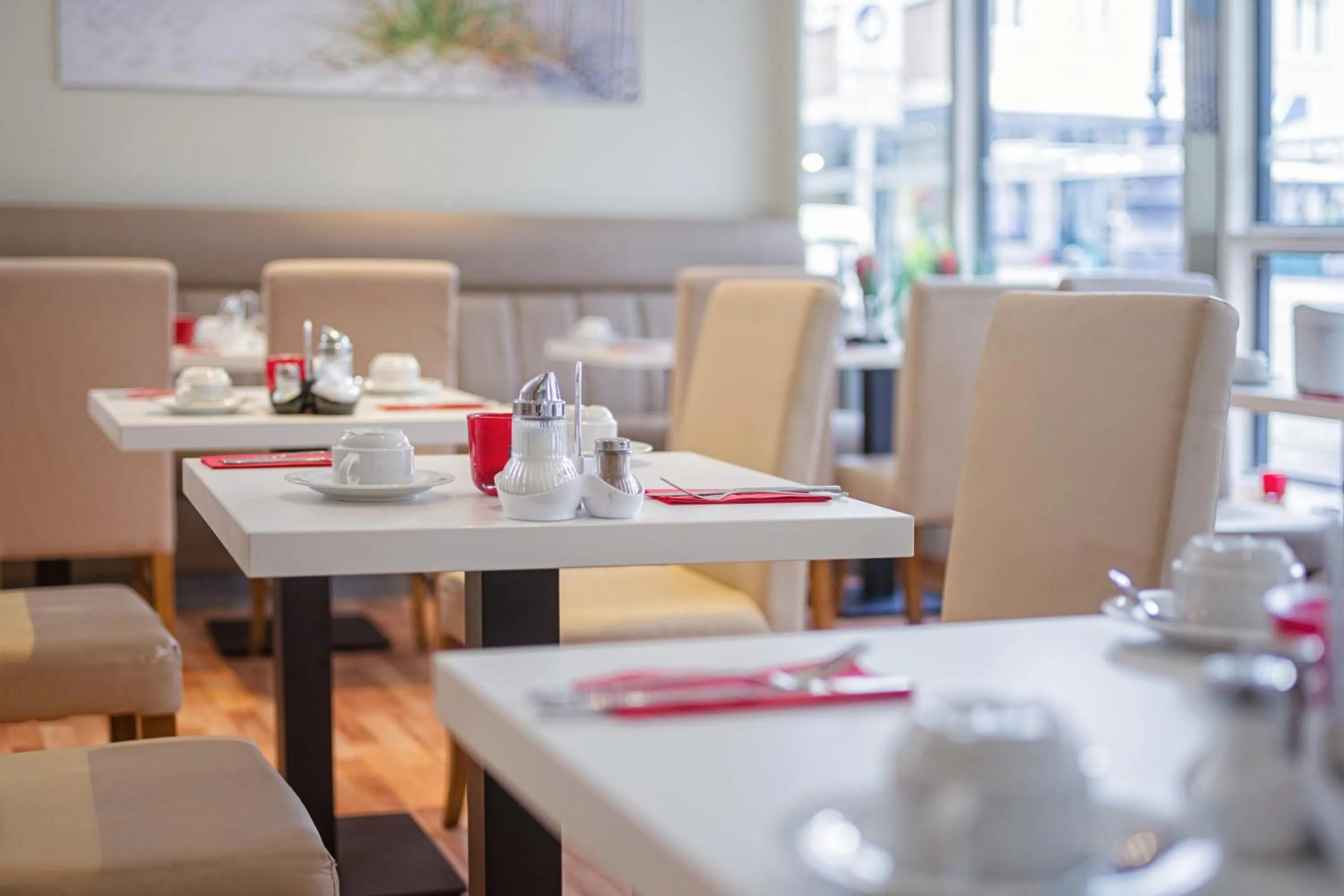 Restaurant/places to eat in Hotel am Kieler Schloss by Première Classe