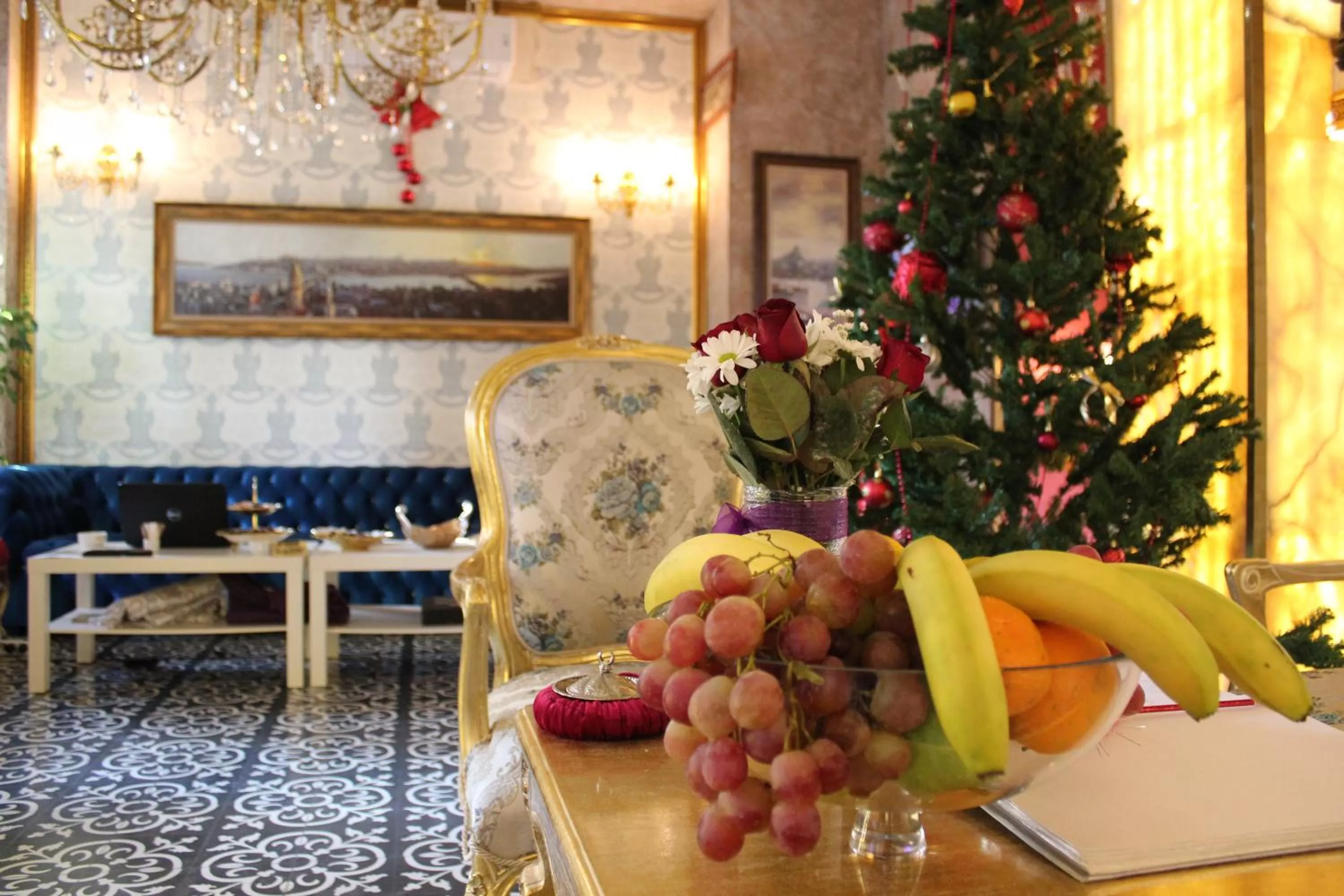 Lobby or reception in Diamond Royal Hotel