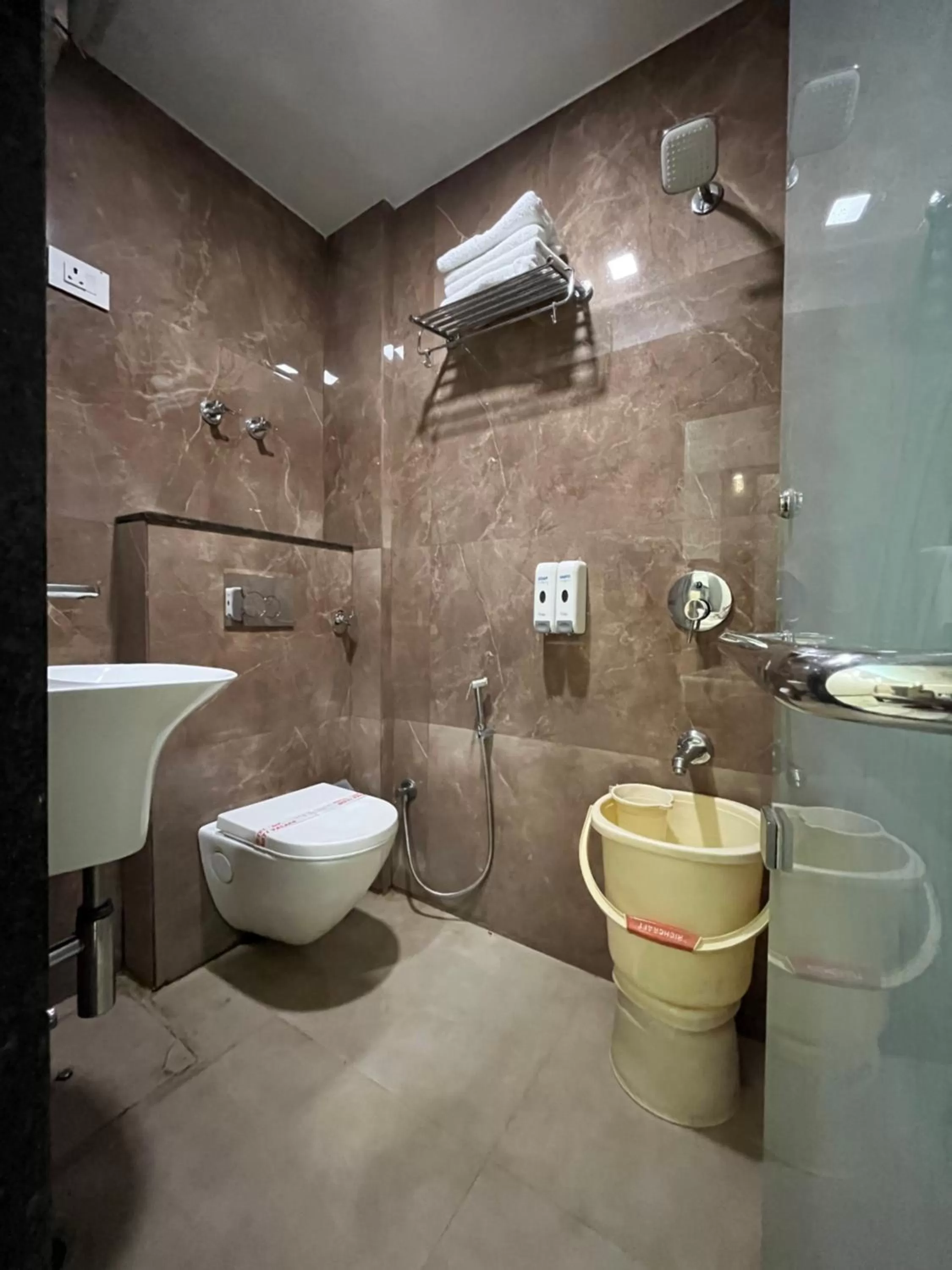 Bathroom in Hotel Moti Palace