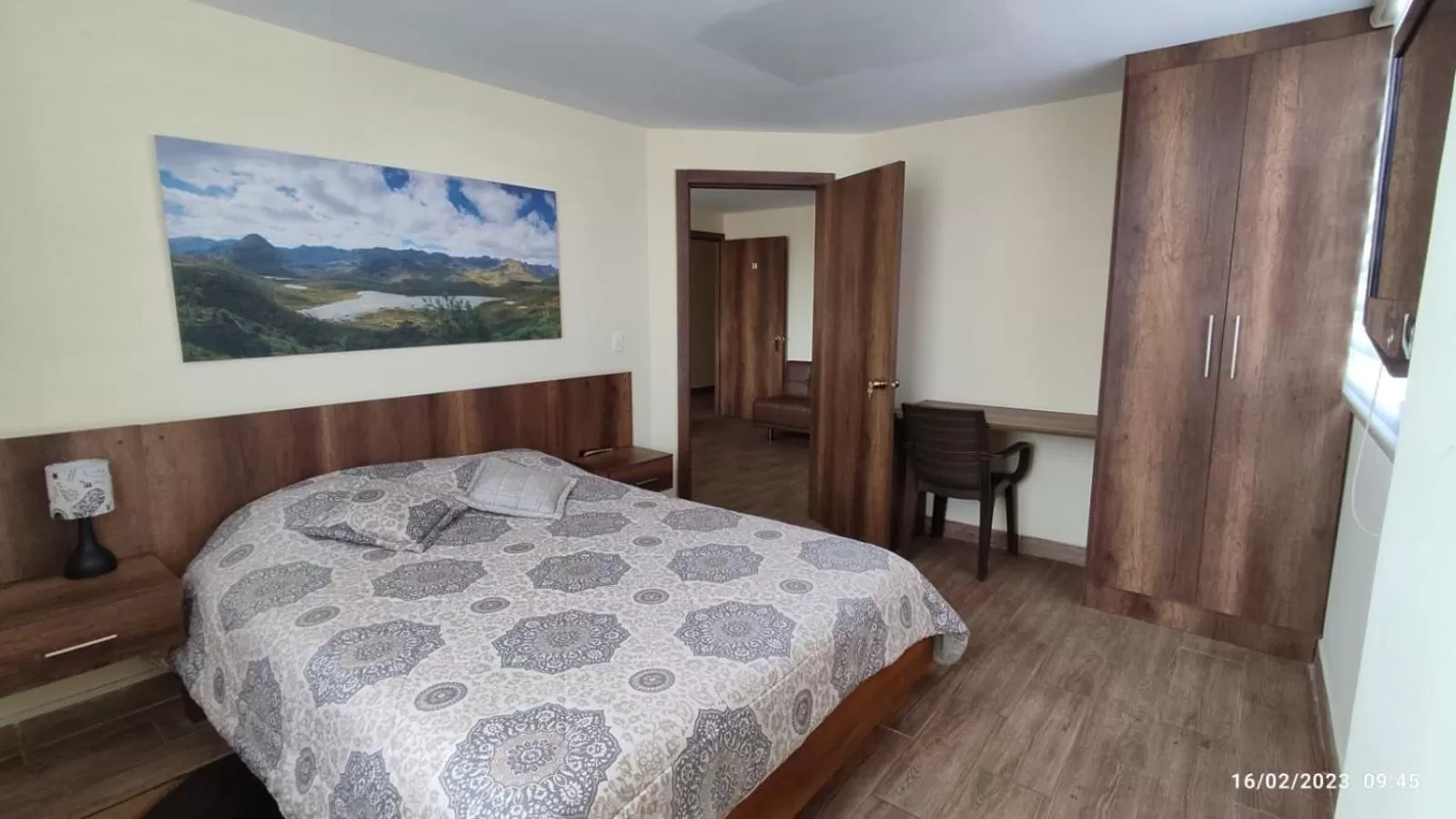 Photo of the whole room, Bed in Apart Cayambe