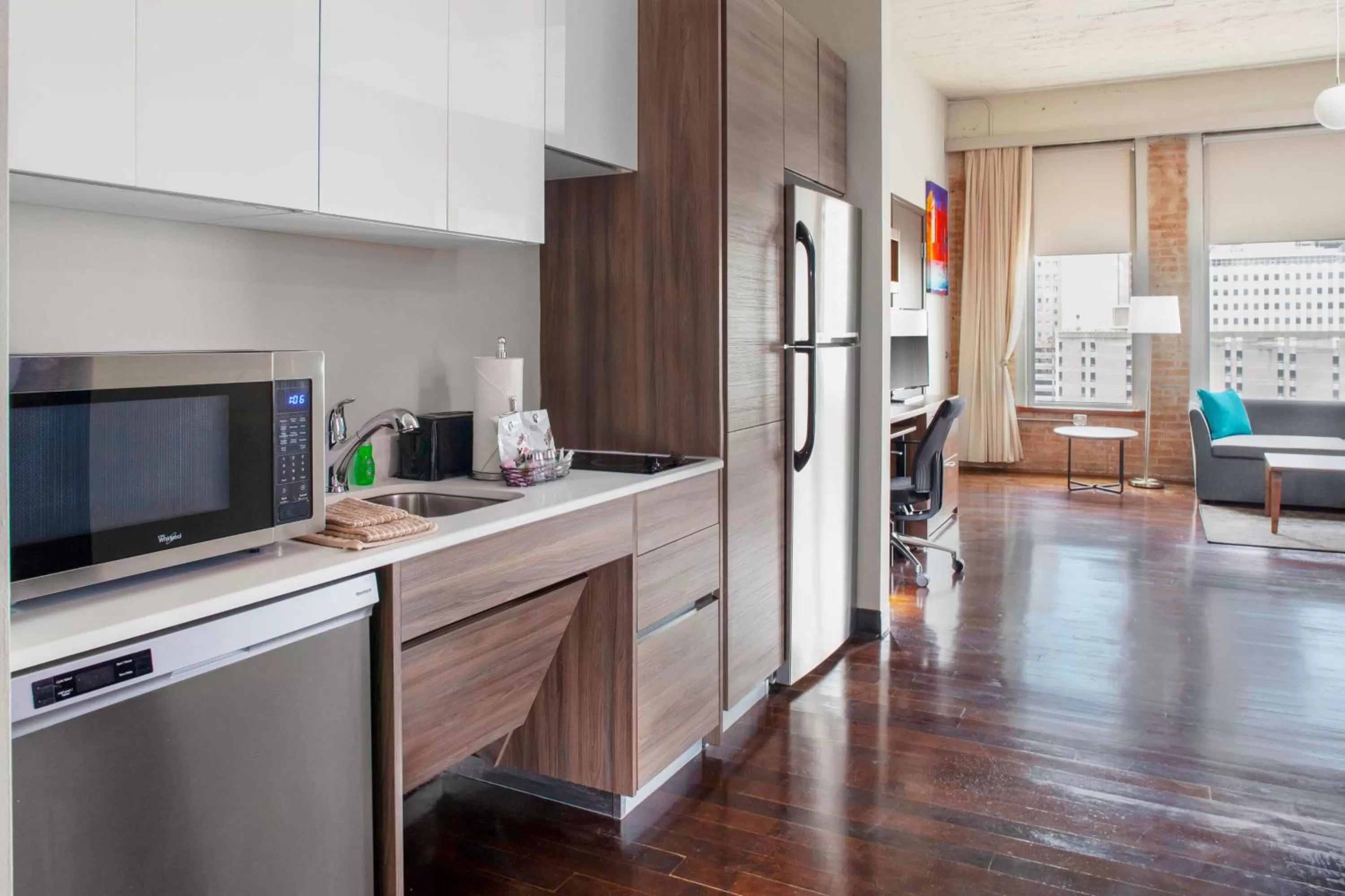 Kitchen or kitchenette in TownePlace Suites by Marriott Dallas Downtown
