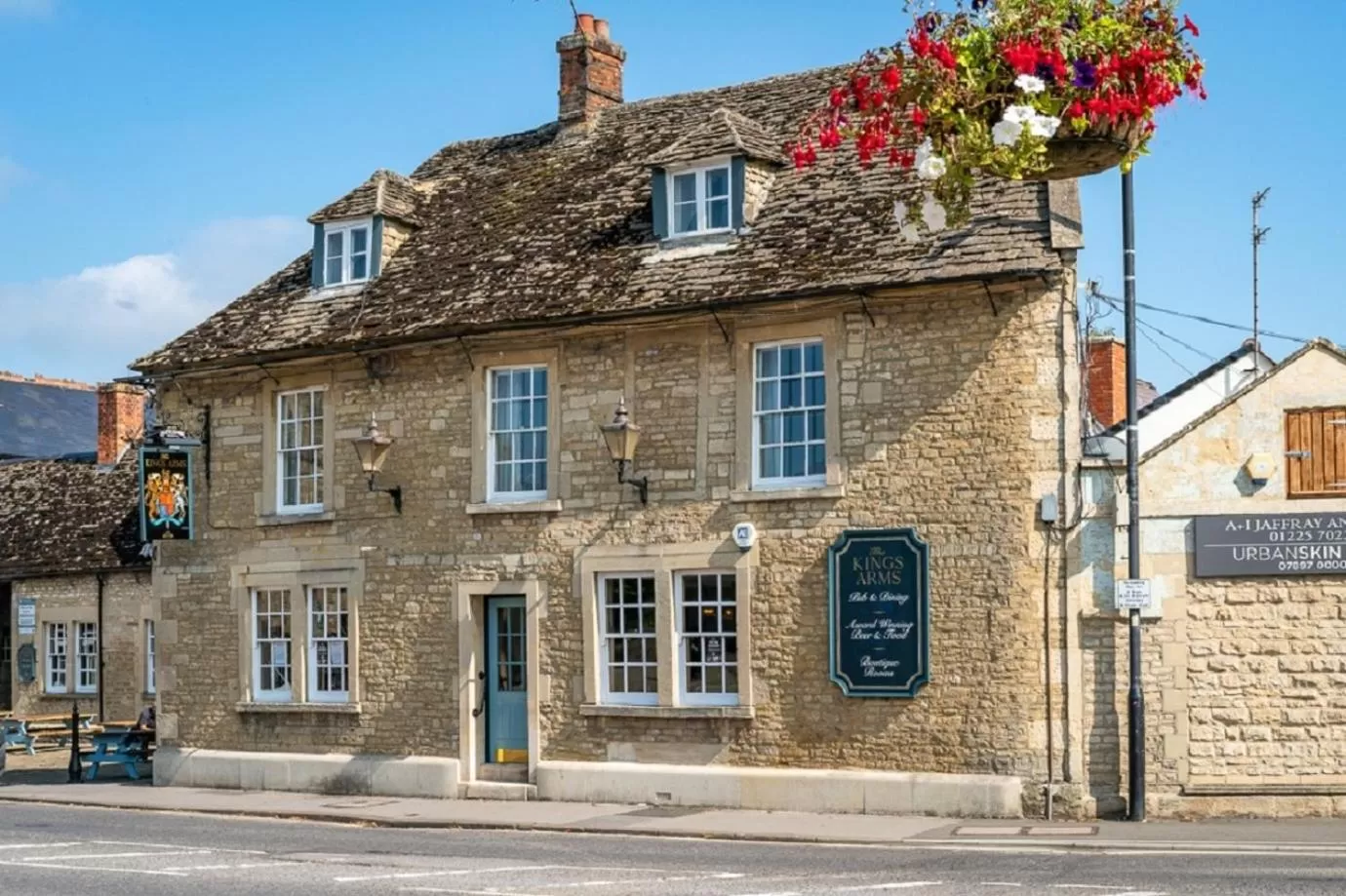 Property building in The Kings Arms Hotel