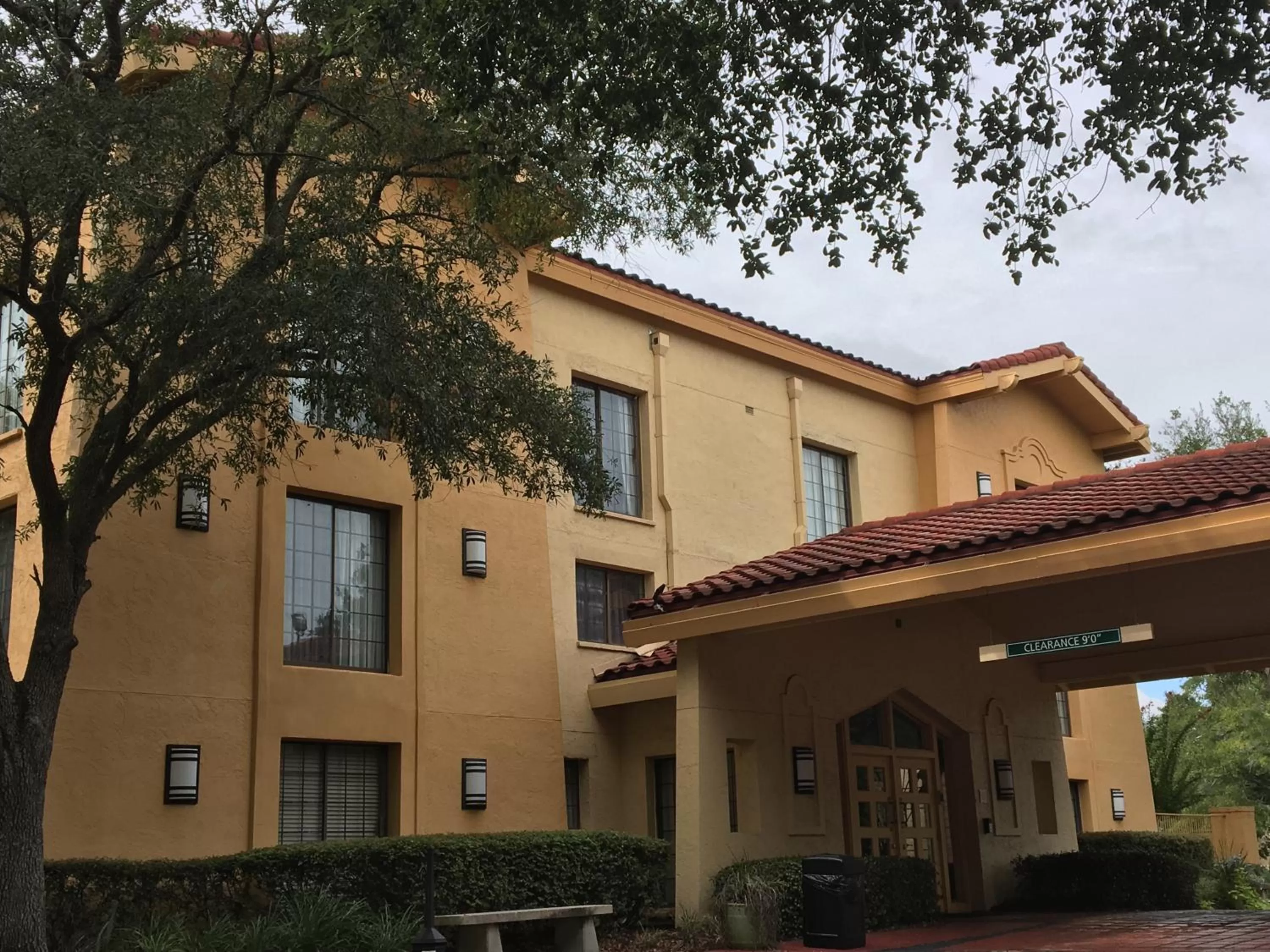 Facade/entrance in Days Inn by Wyndham Gainesville Florida