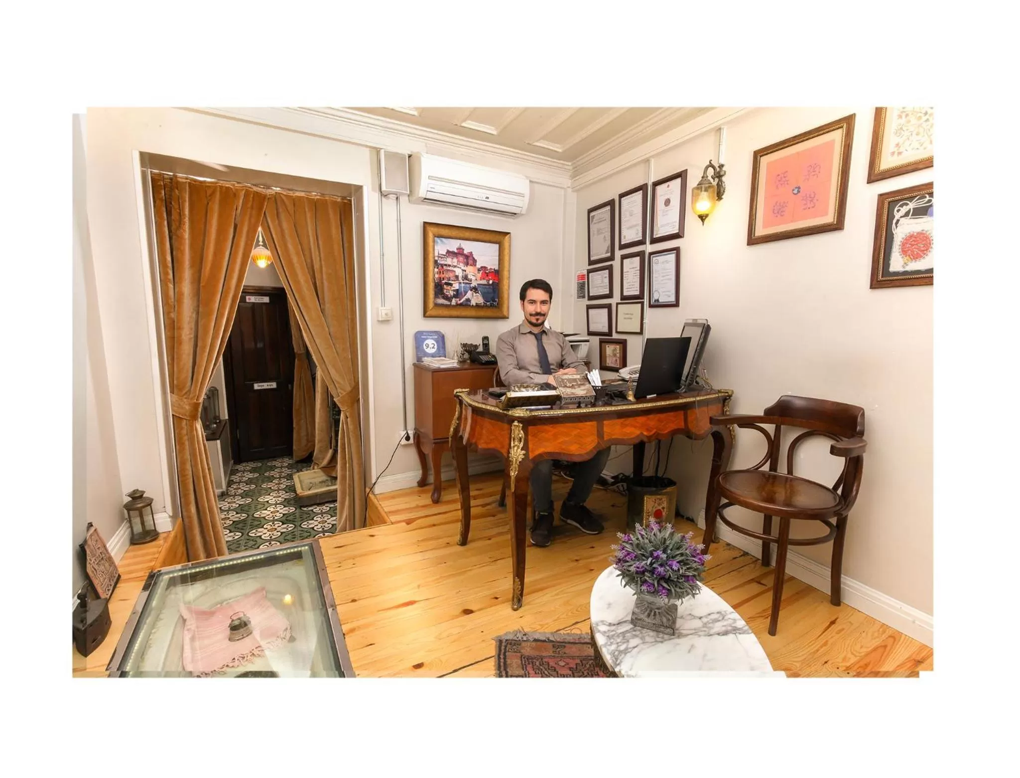 Lobby or reception in Hotel Troya Balat