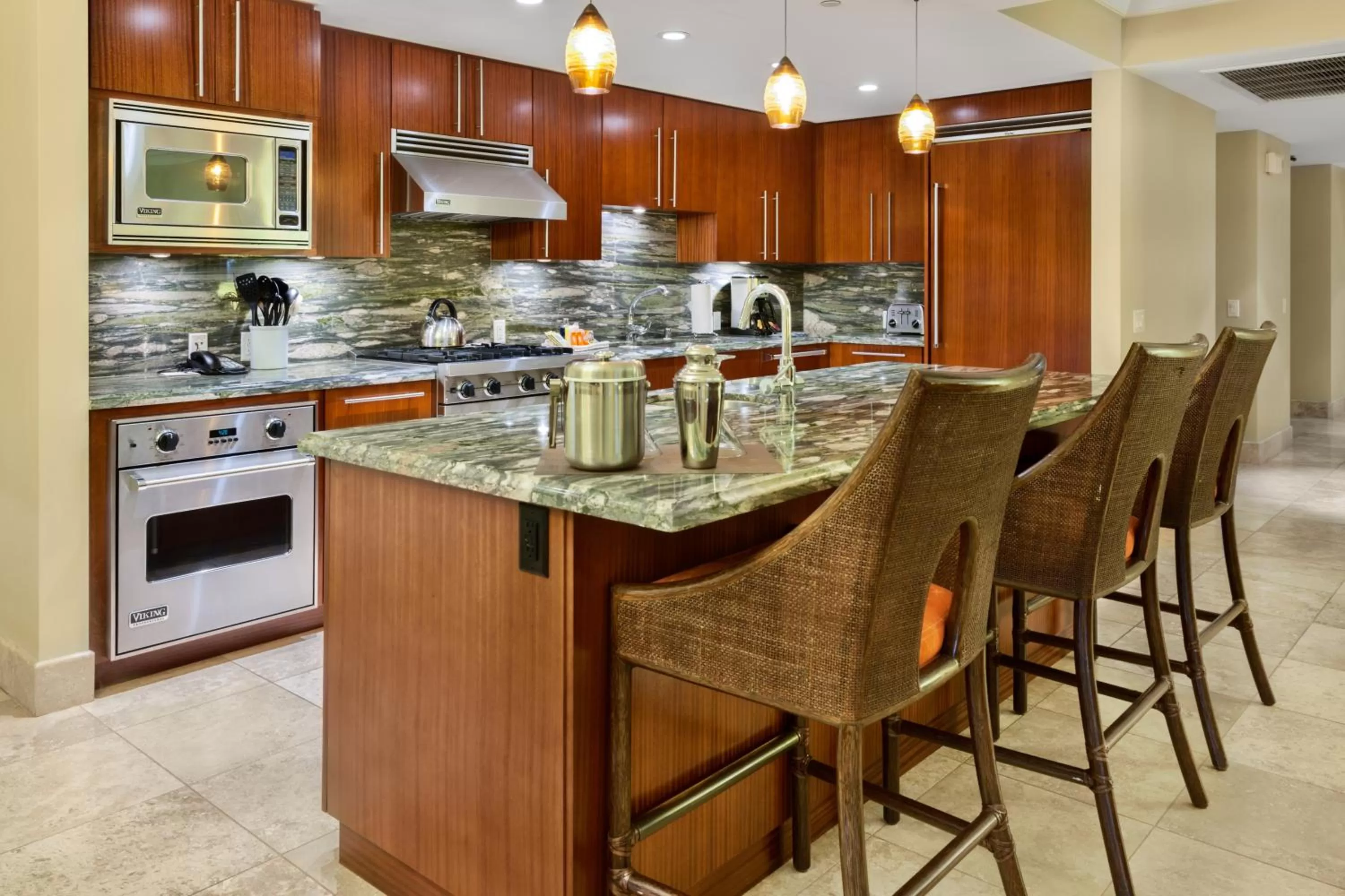 3 Bedroom 3 Bath Ocean View in OUTRIGGER Honua Kai Resort and Spa