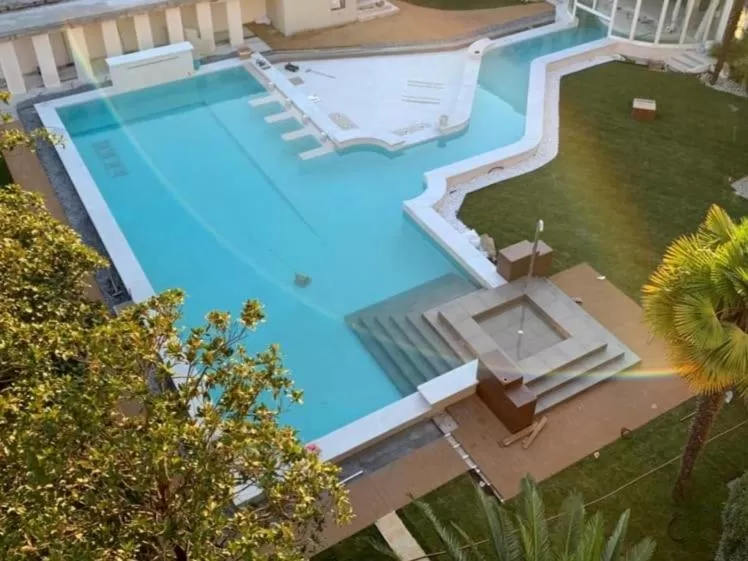 Swimming pool in Hotel Universal Terme