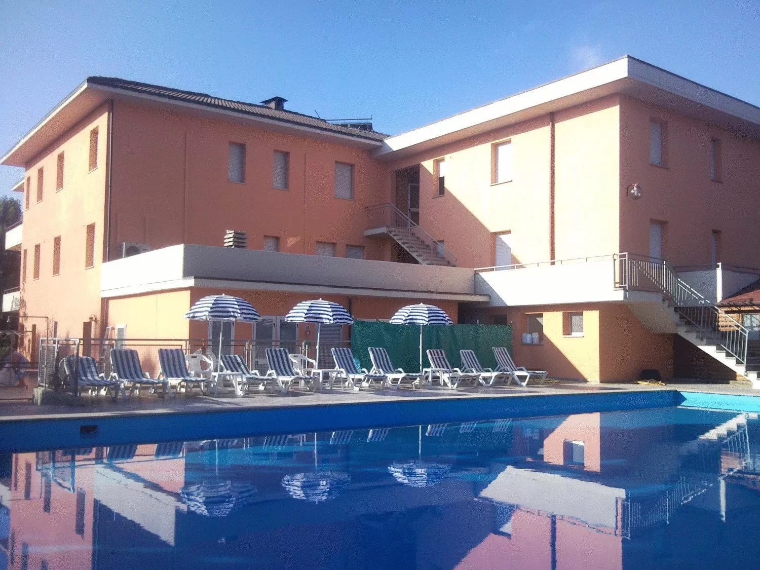Pool view in Hotel Trasimeno Bittarelli
