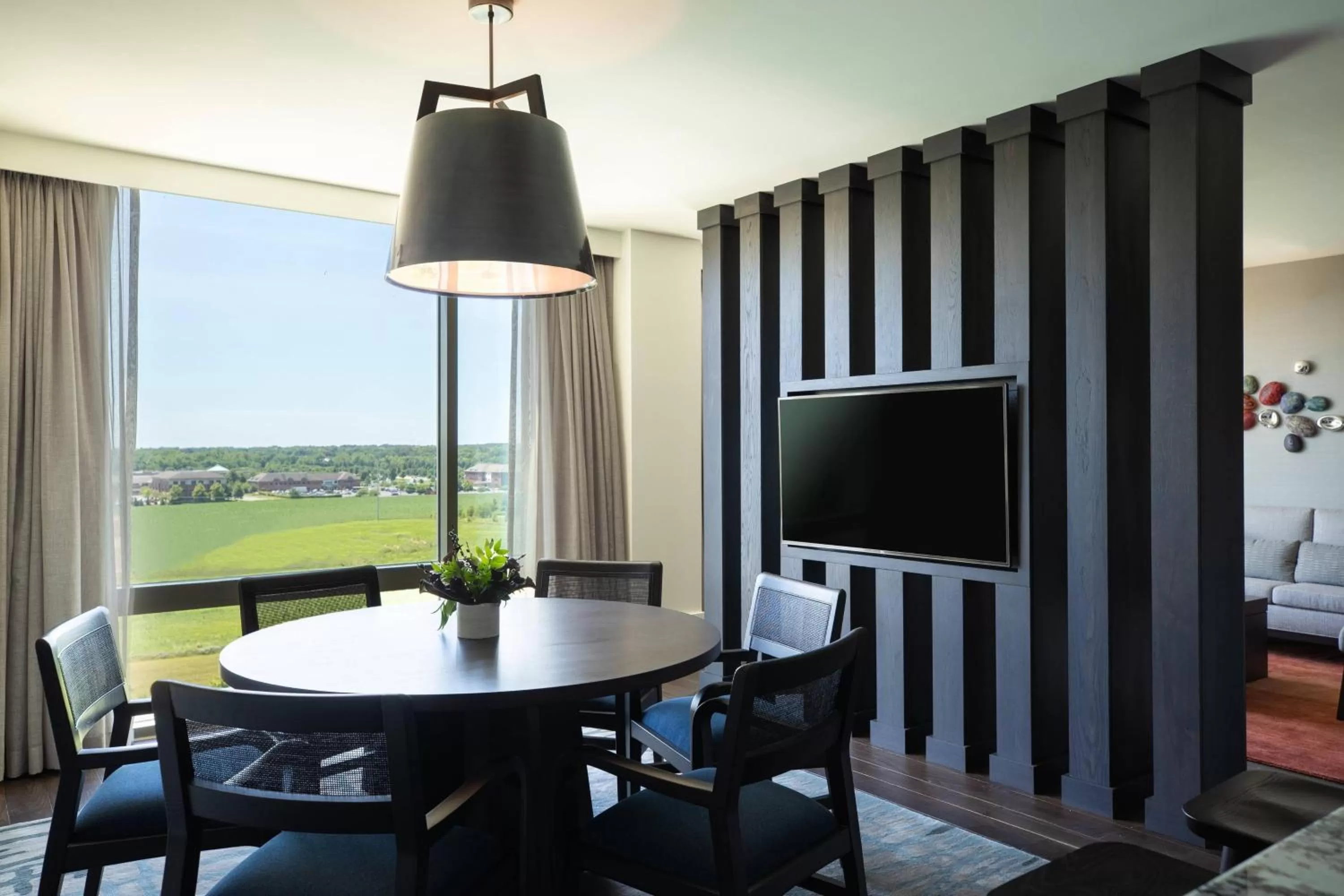 Photo of the whole room in Renaissance Columbus Westerville-Polaris Hotel