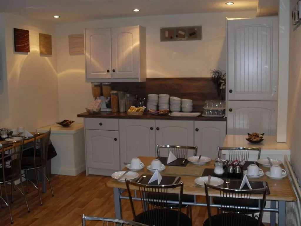Dining area in Atlantis Hotel