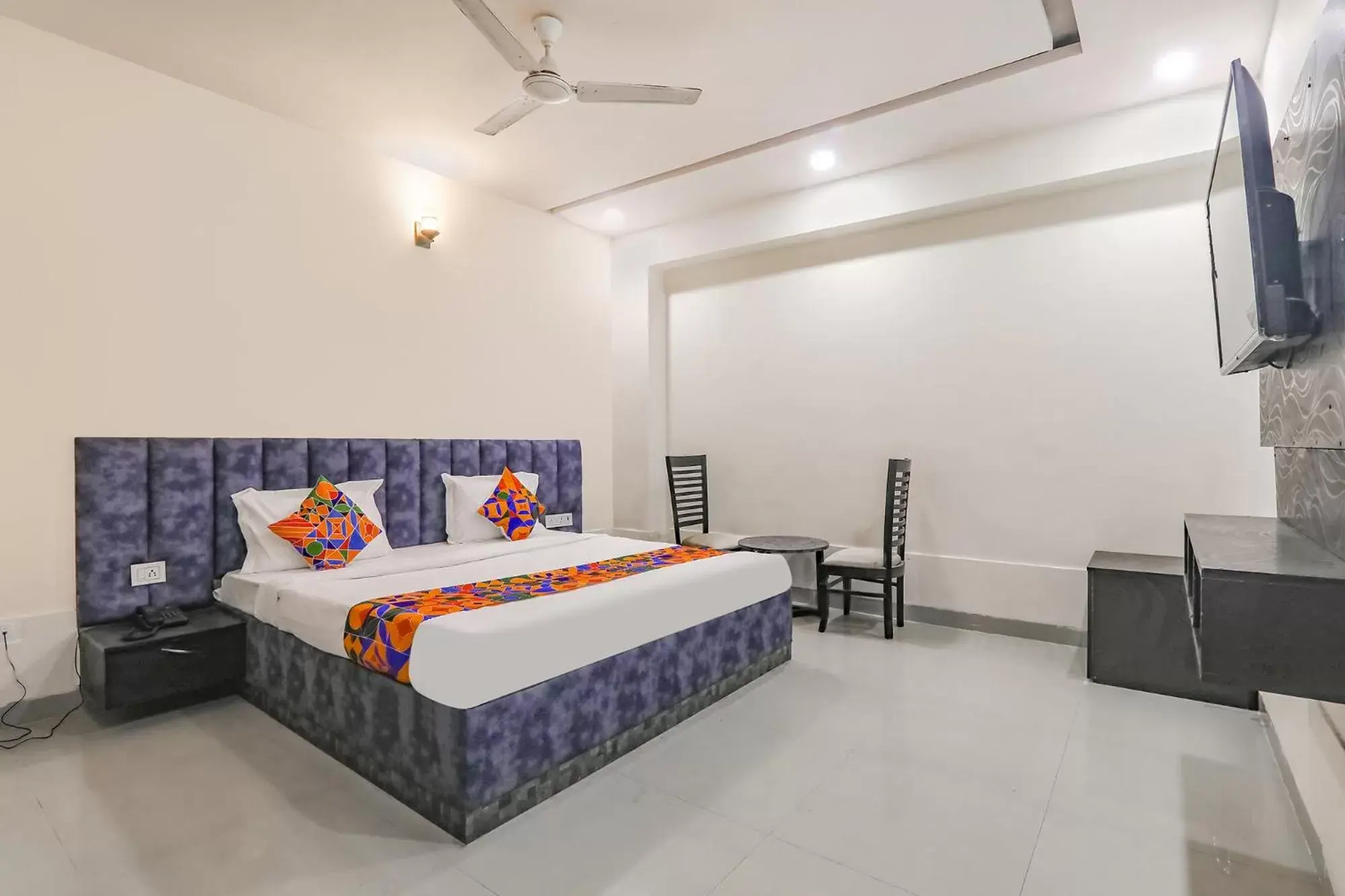 Superior Double Room - single occupancy in FabHotel Silver Stone Inn Superior Double Room - single occupancy in FabHotel Silver Stone Inn