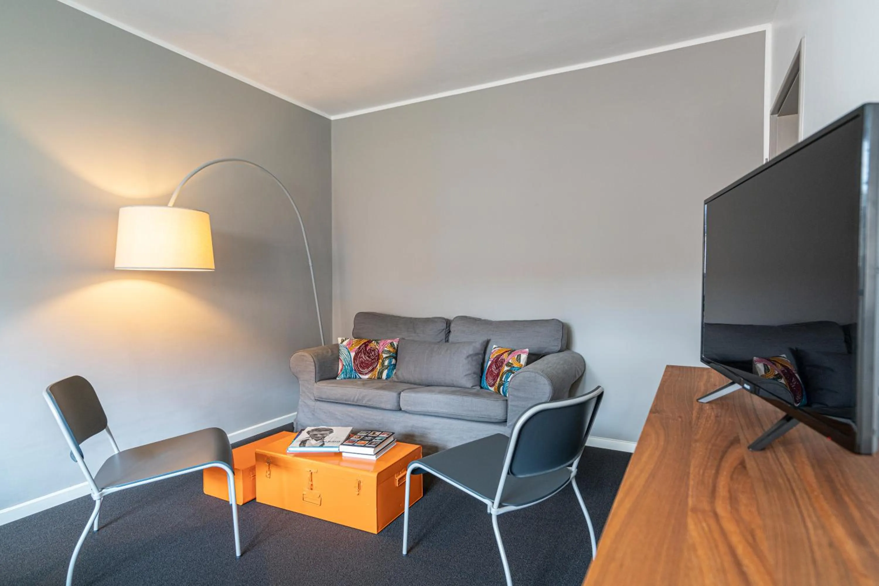 TV and multimedia in BIG MAMA Berlin