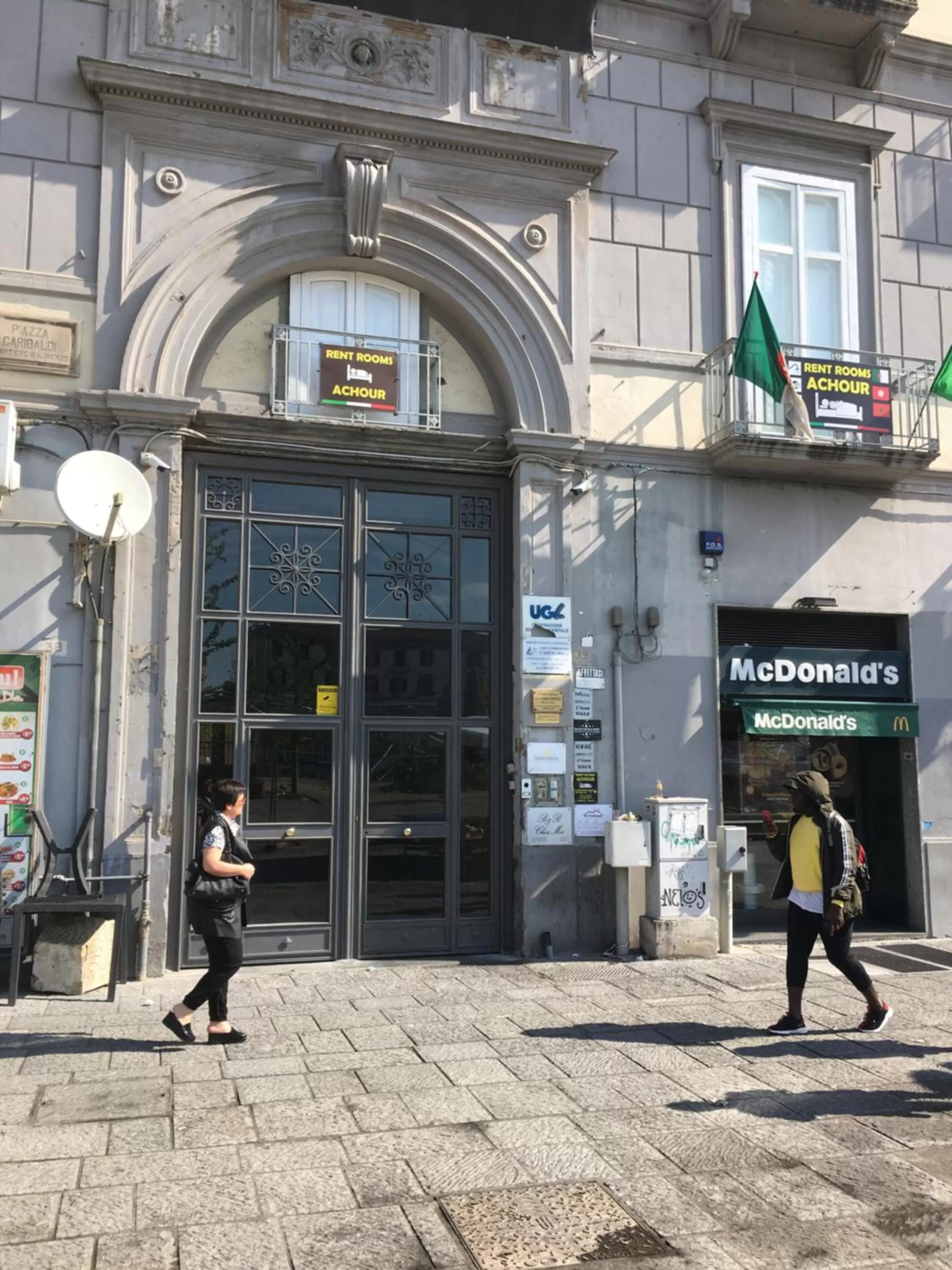 Facade/entrance in B&B BiNARIO39