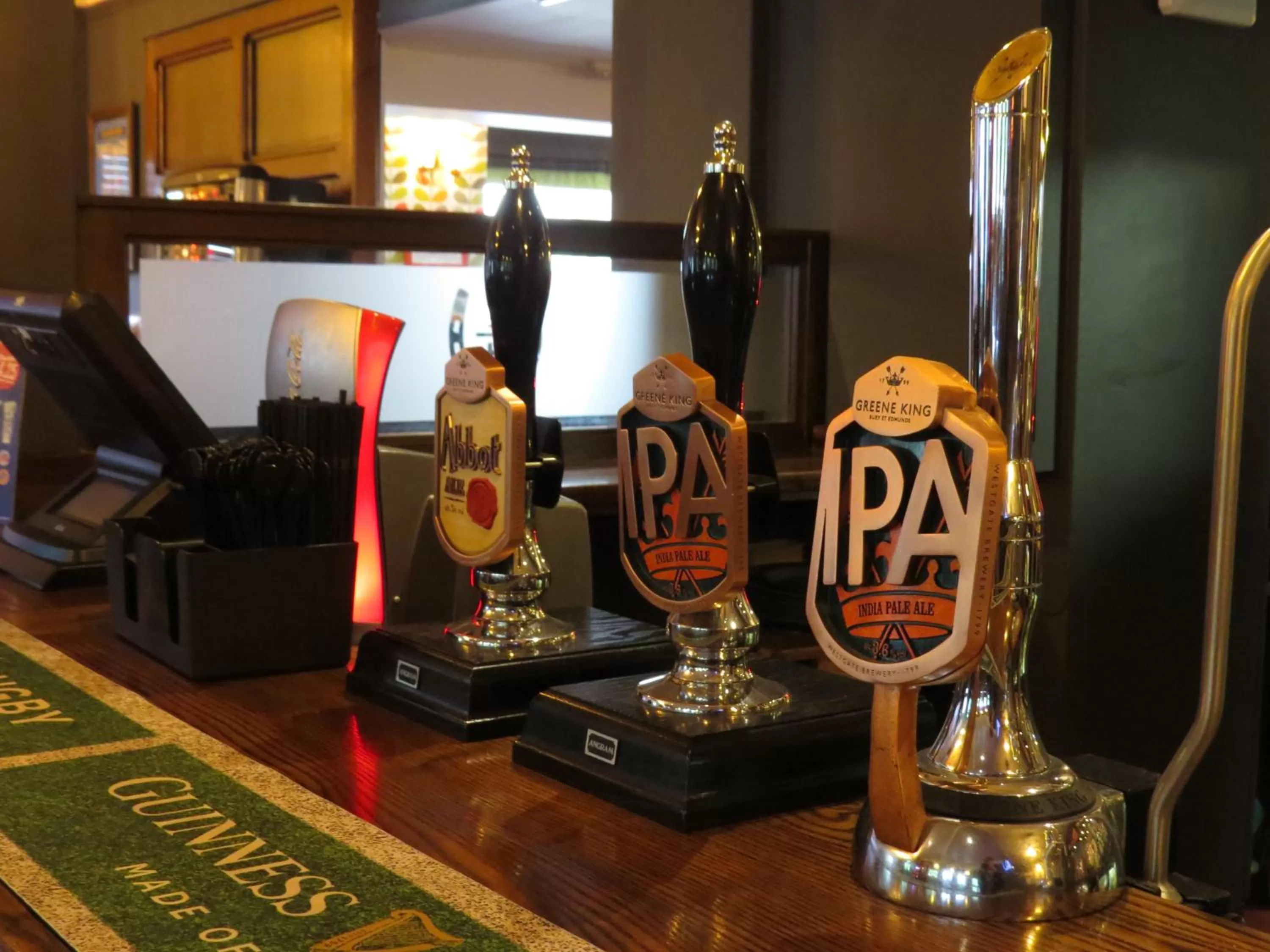 Alcoholic drinks in Highwayman By Greene King Inn