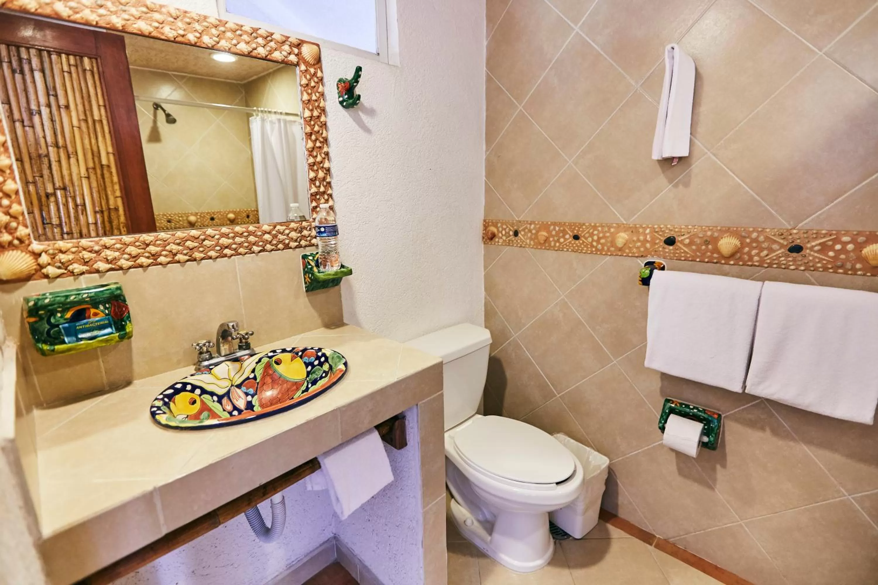 Toilet in Hotel Suites Ixtapa Plaza
