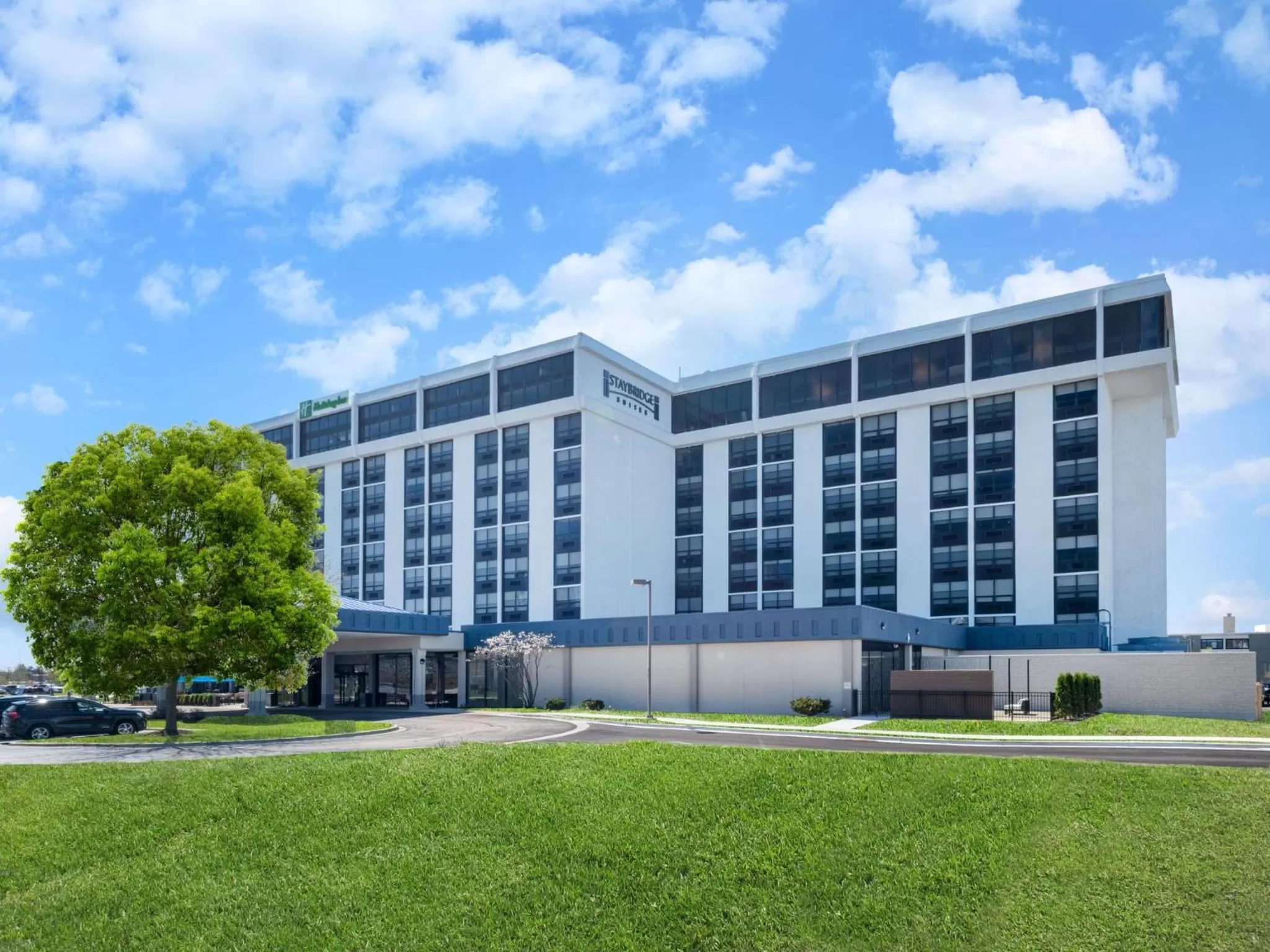 Property building in Holiday Inn Chicago O'Hare - Rosemont by IHG