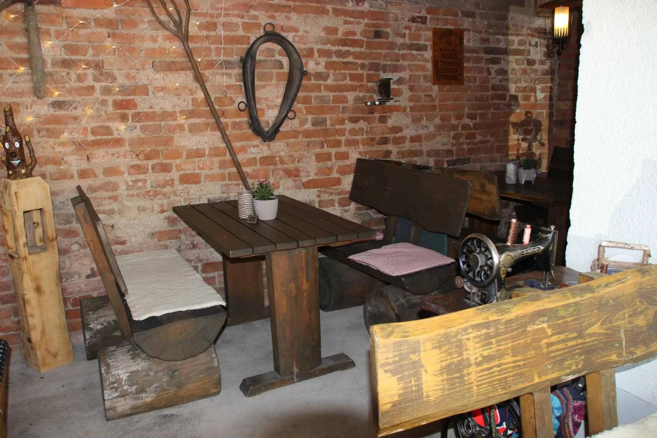 Restaurant/places to eat, Seating Area in Hotel Gasthof Zum weissen Lamm