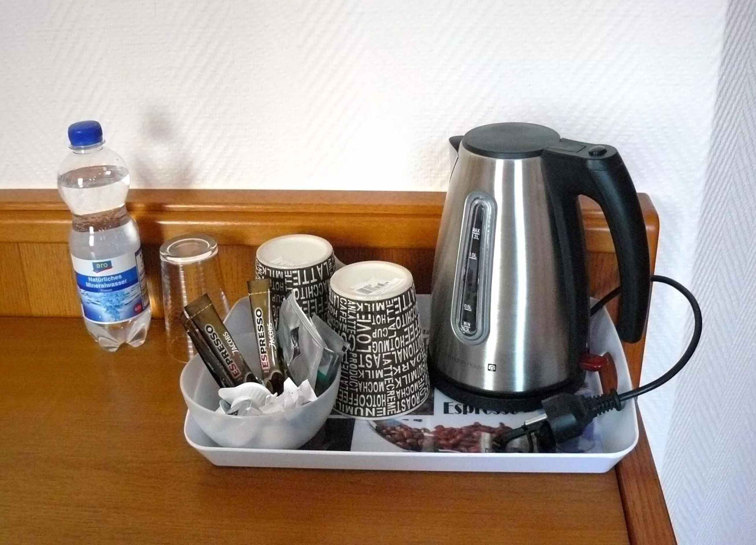 Coffee/tea facilities in Hotel-Restaurant Zur Kanne