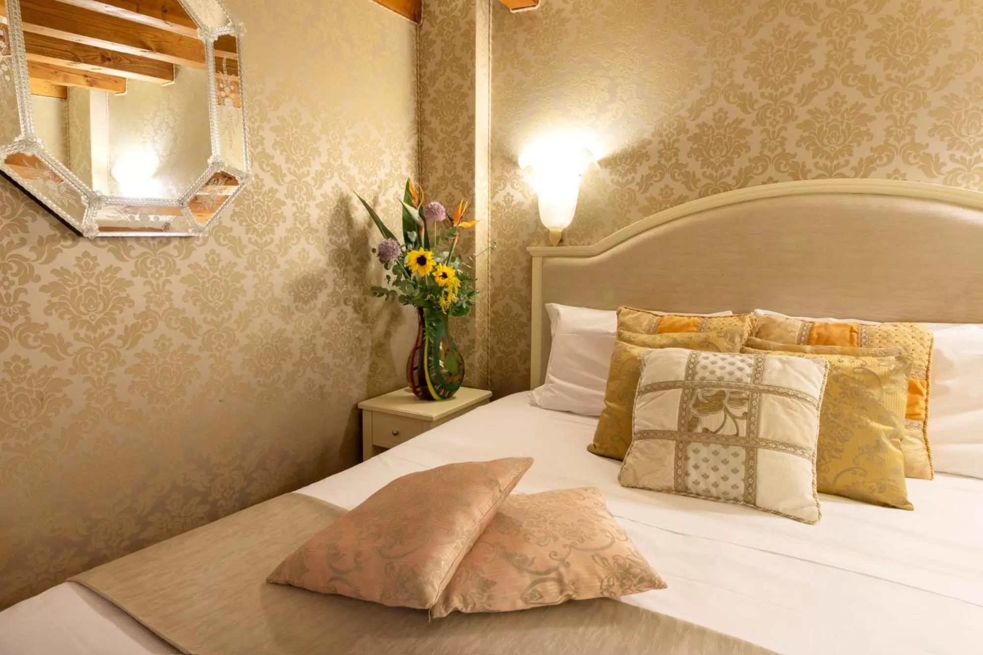 Bed in Duodo Palace Hotel