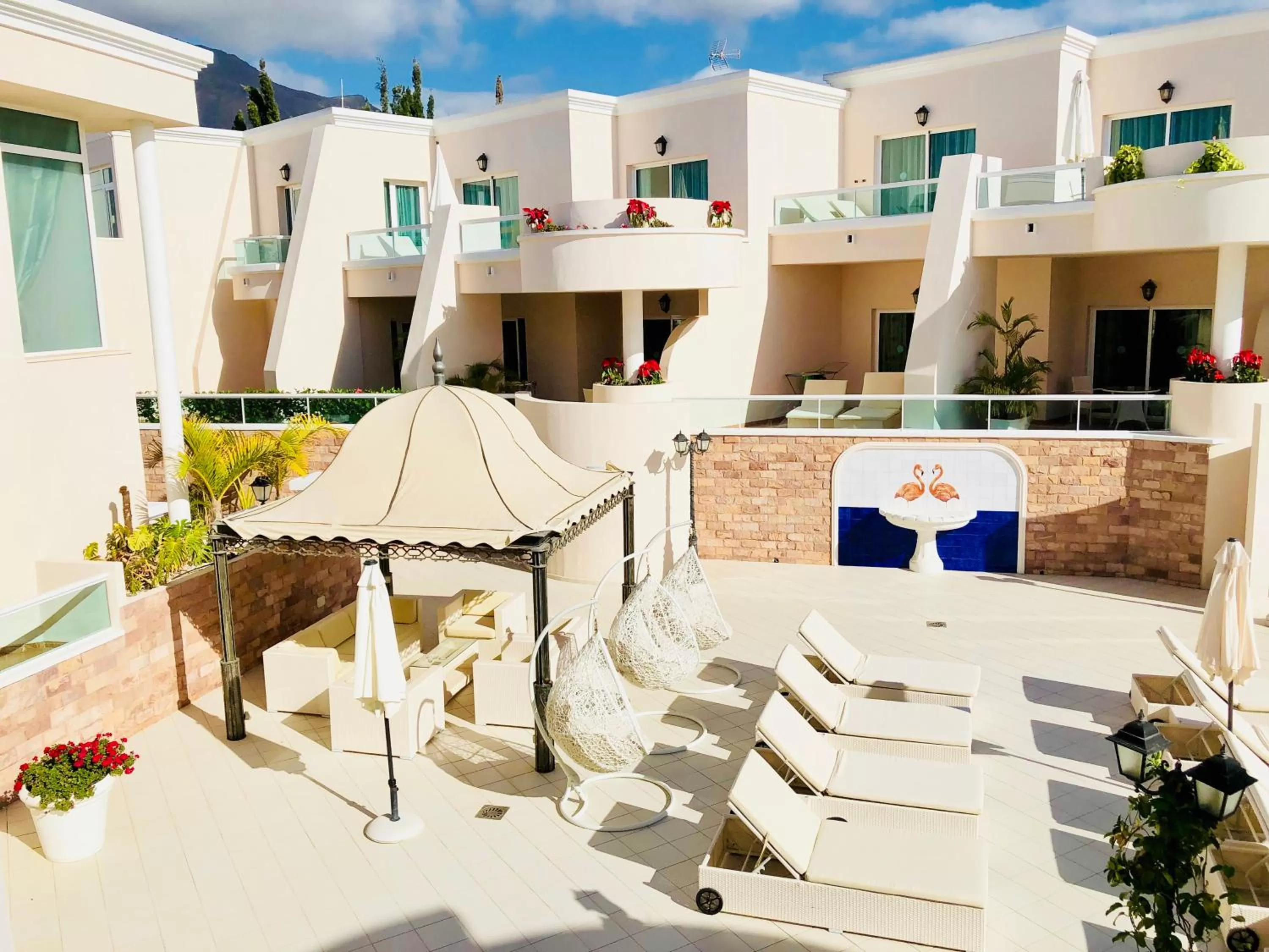 Swimming pool in Flamingo Suites Boutique Hotel