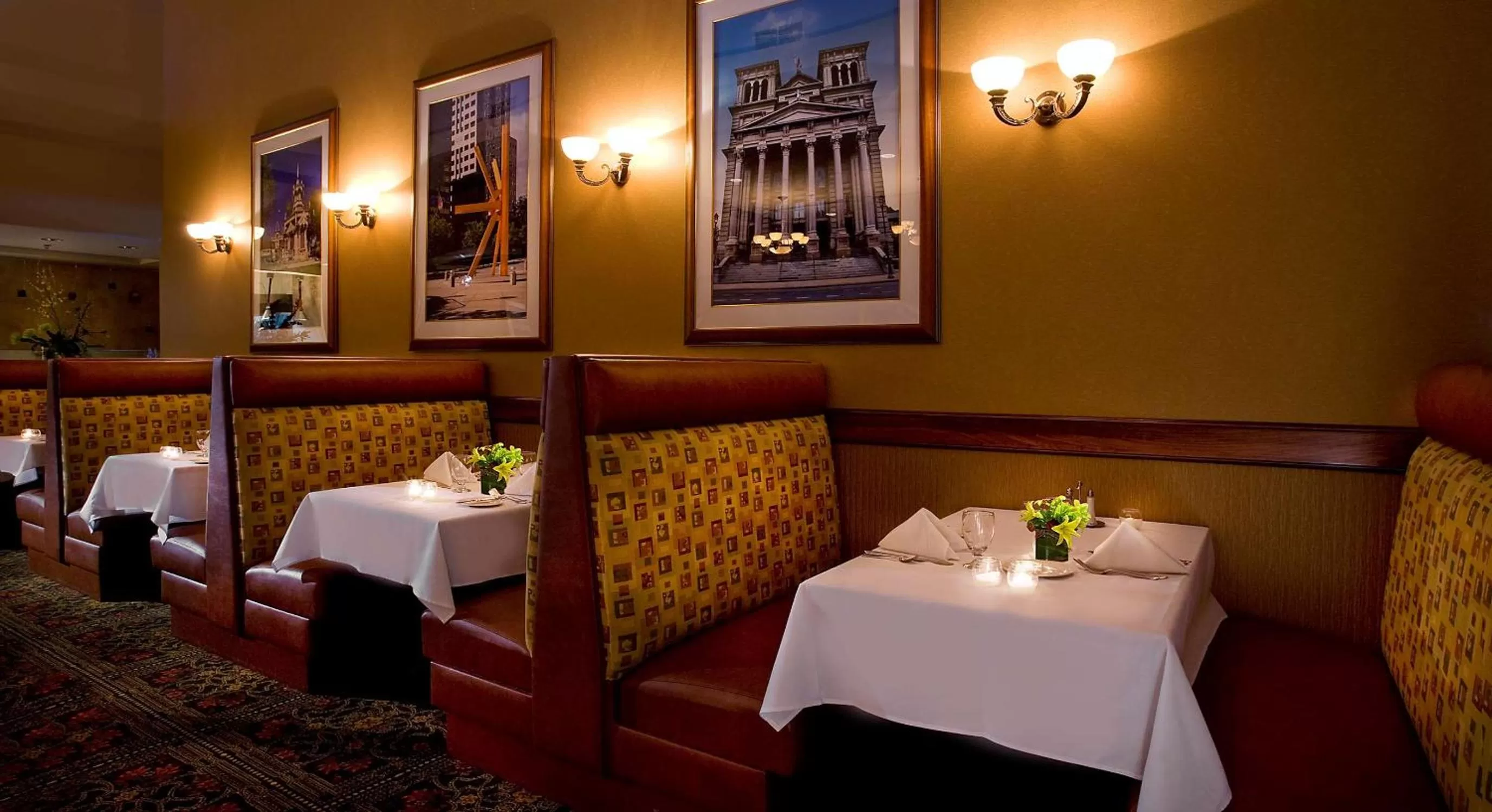 Restaurant/places to eat in Hilton Garden Inn Milwaukee Northwest Conference Center