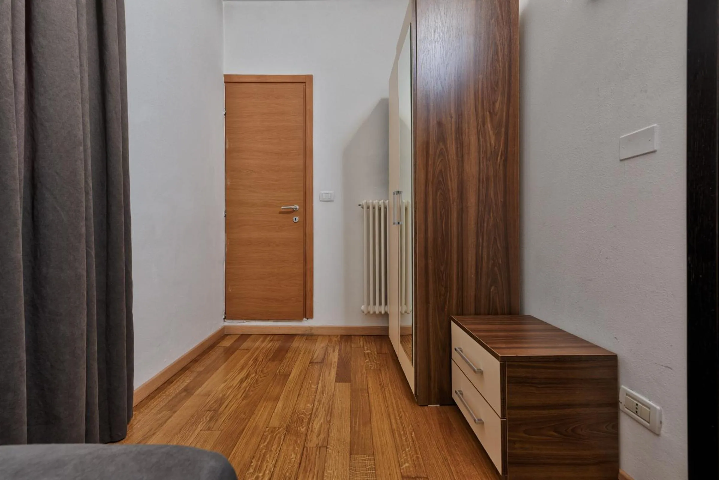 wardrobe in Hotel Trieste