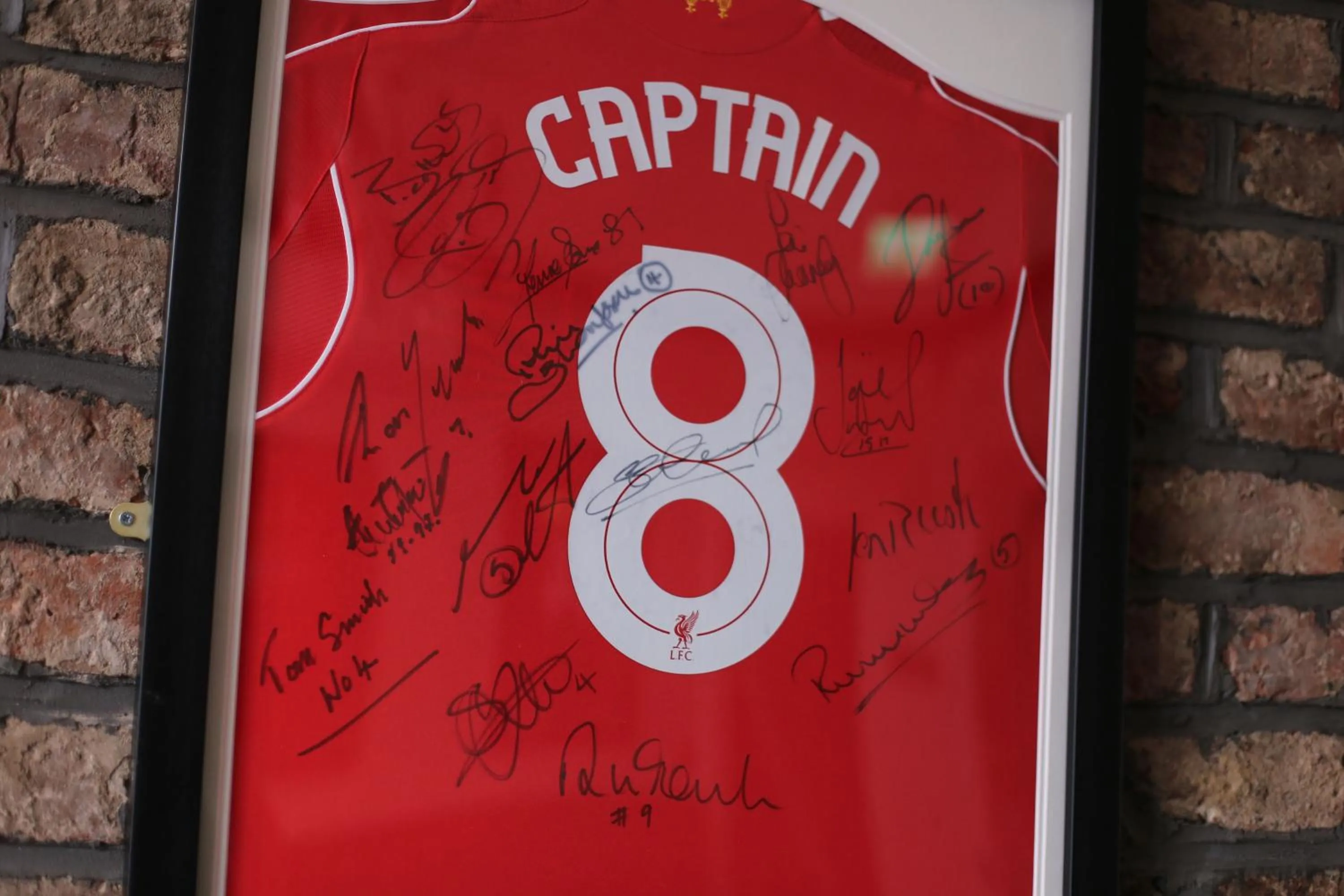 Logo/Certificate/Sign in Hotel Tia