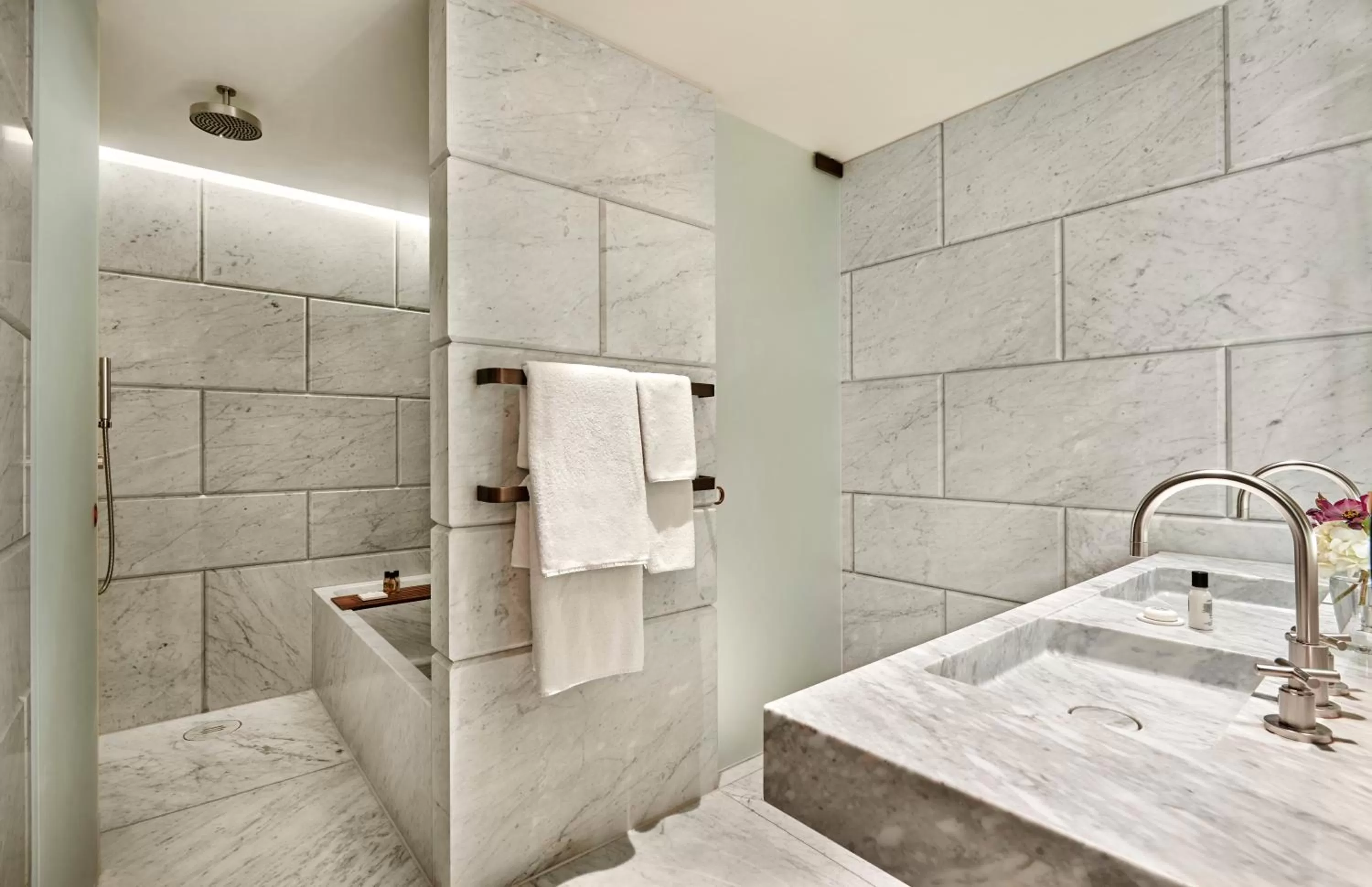 Bathroom in Hotel Cafe Royal