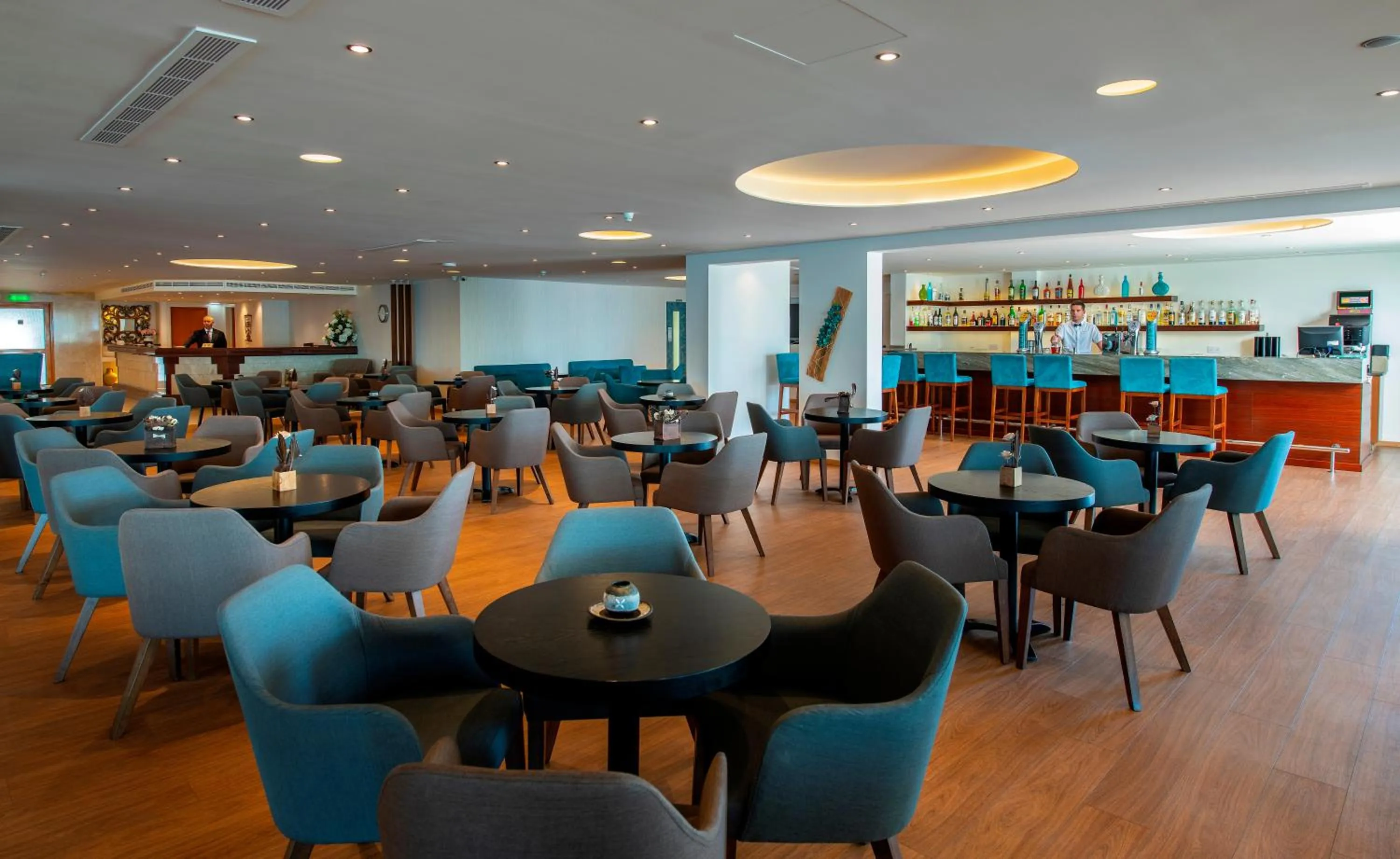 Lounge or bar in Queens Bay Hotel