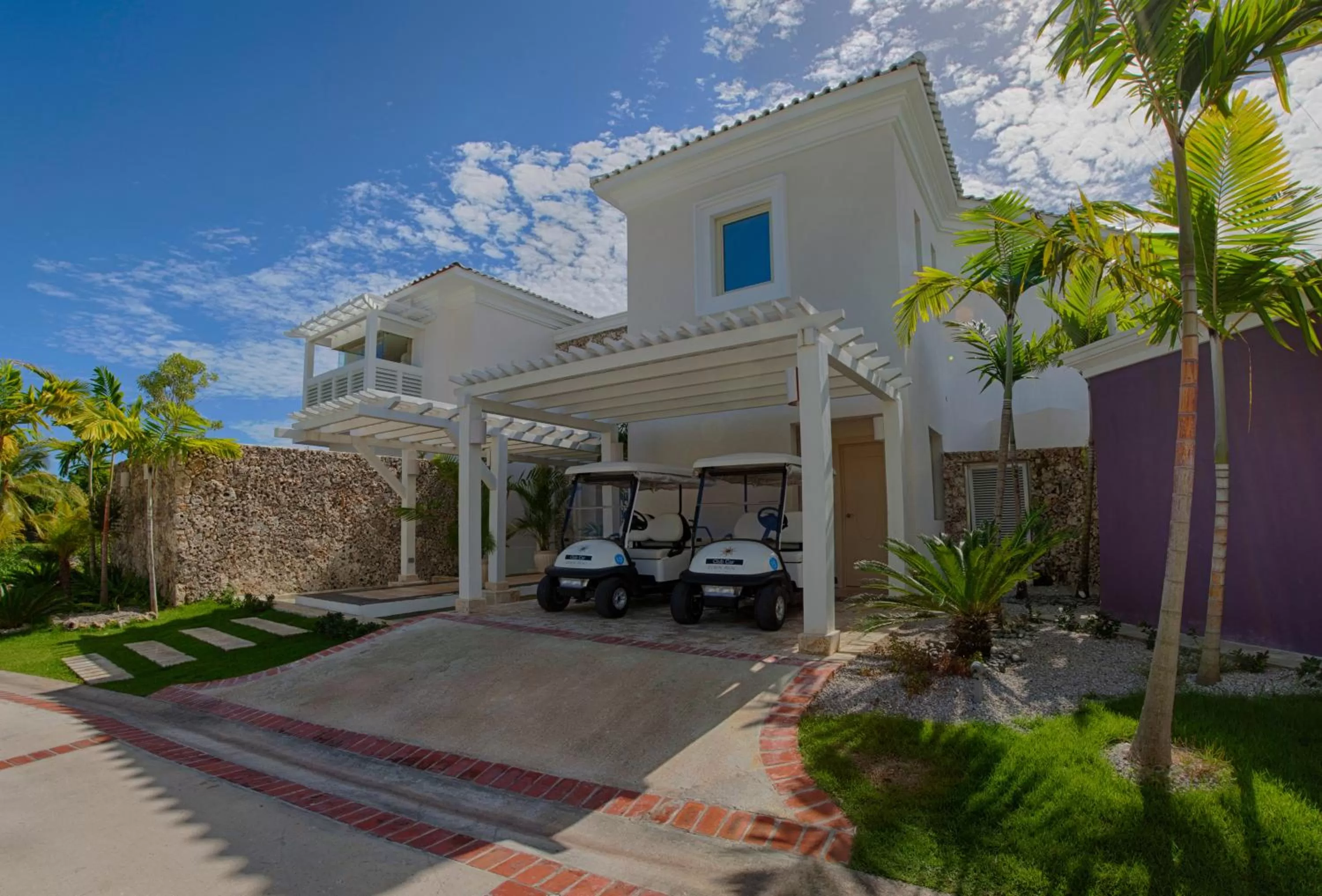 Property building in Eden Roc Cap Cana