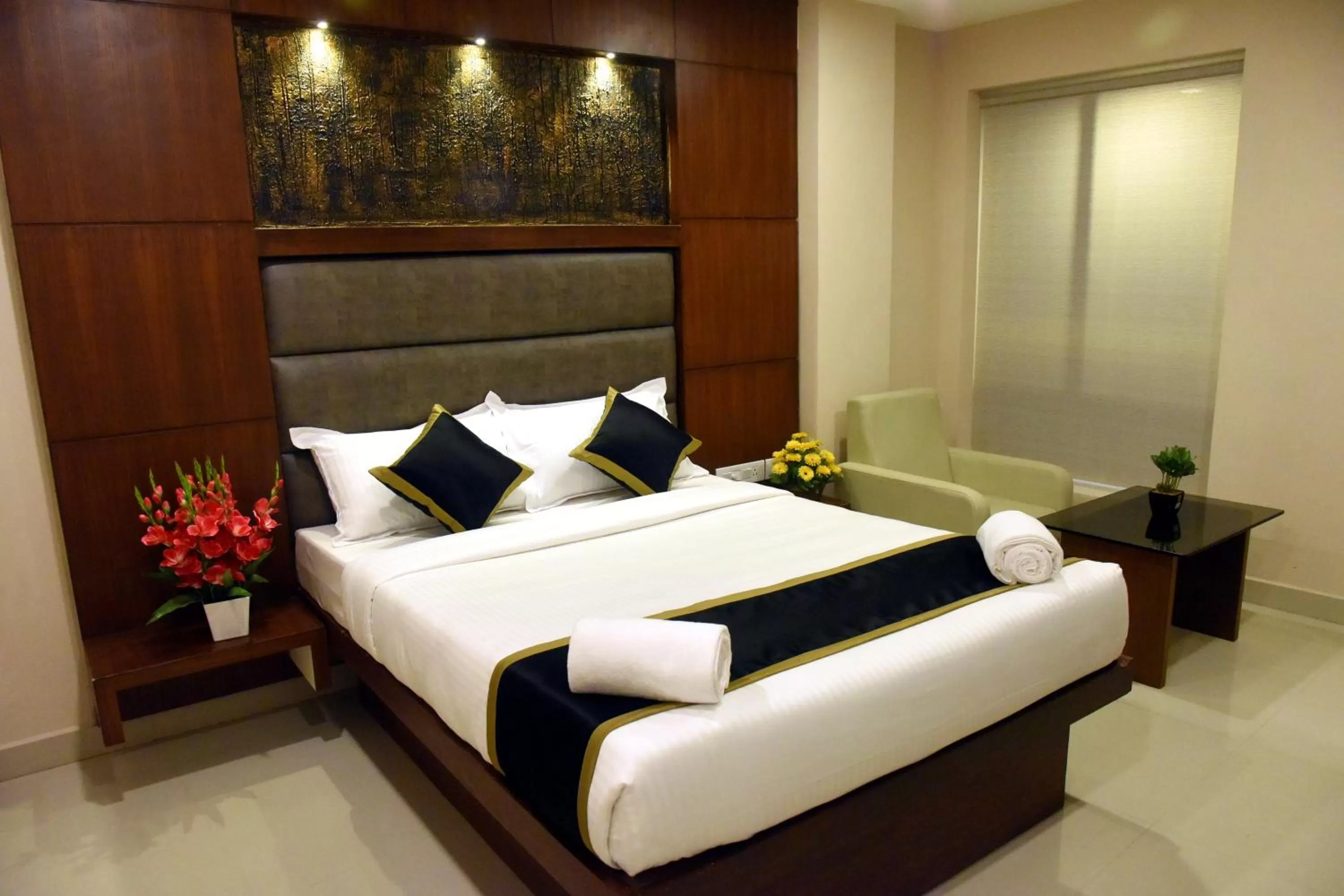 Bed in The Hydel Park - Business Class Hotel - Near Central Railway Station