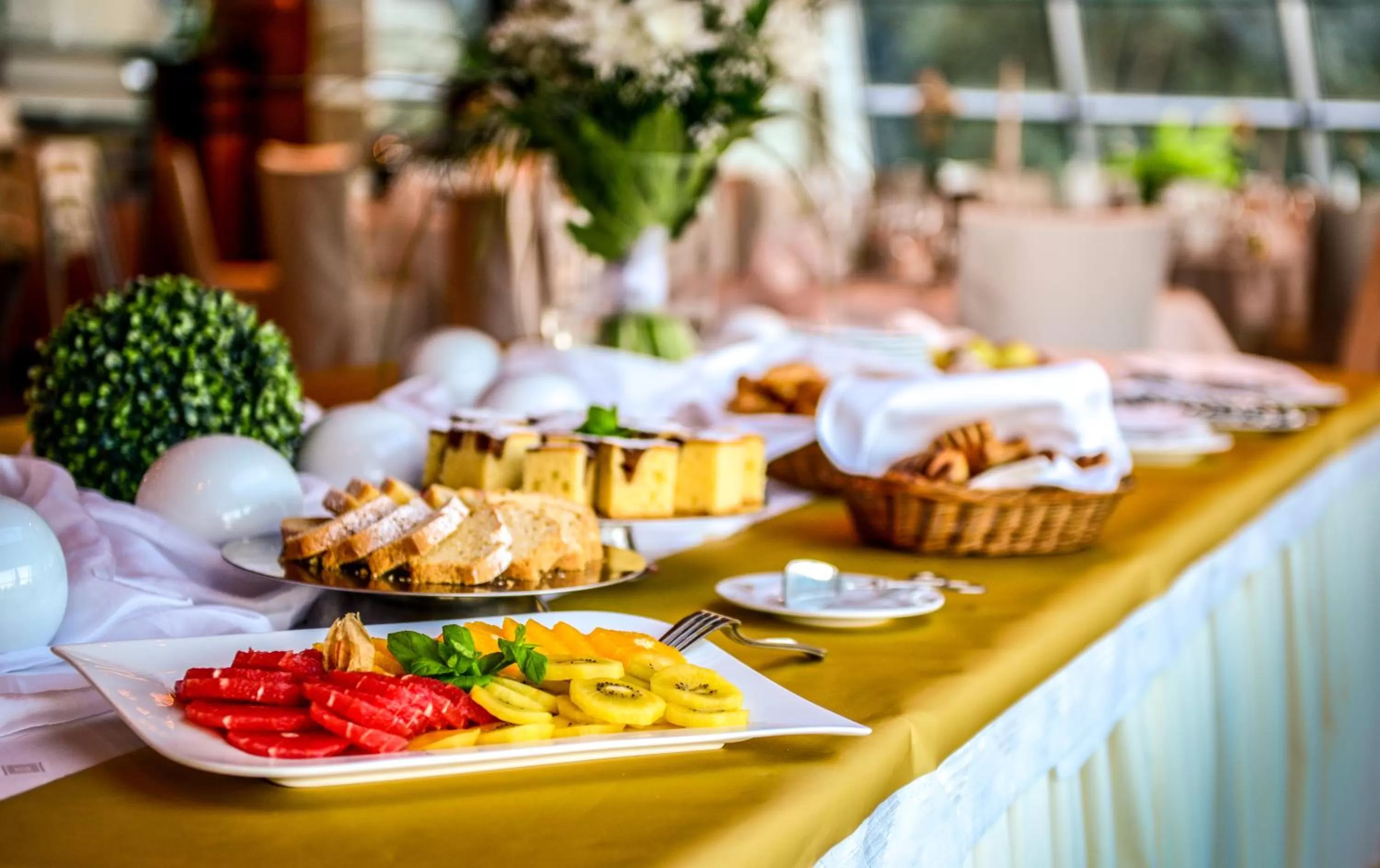 Restaurant/places to eat in Hotel Belweder