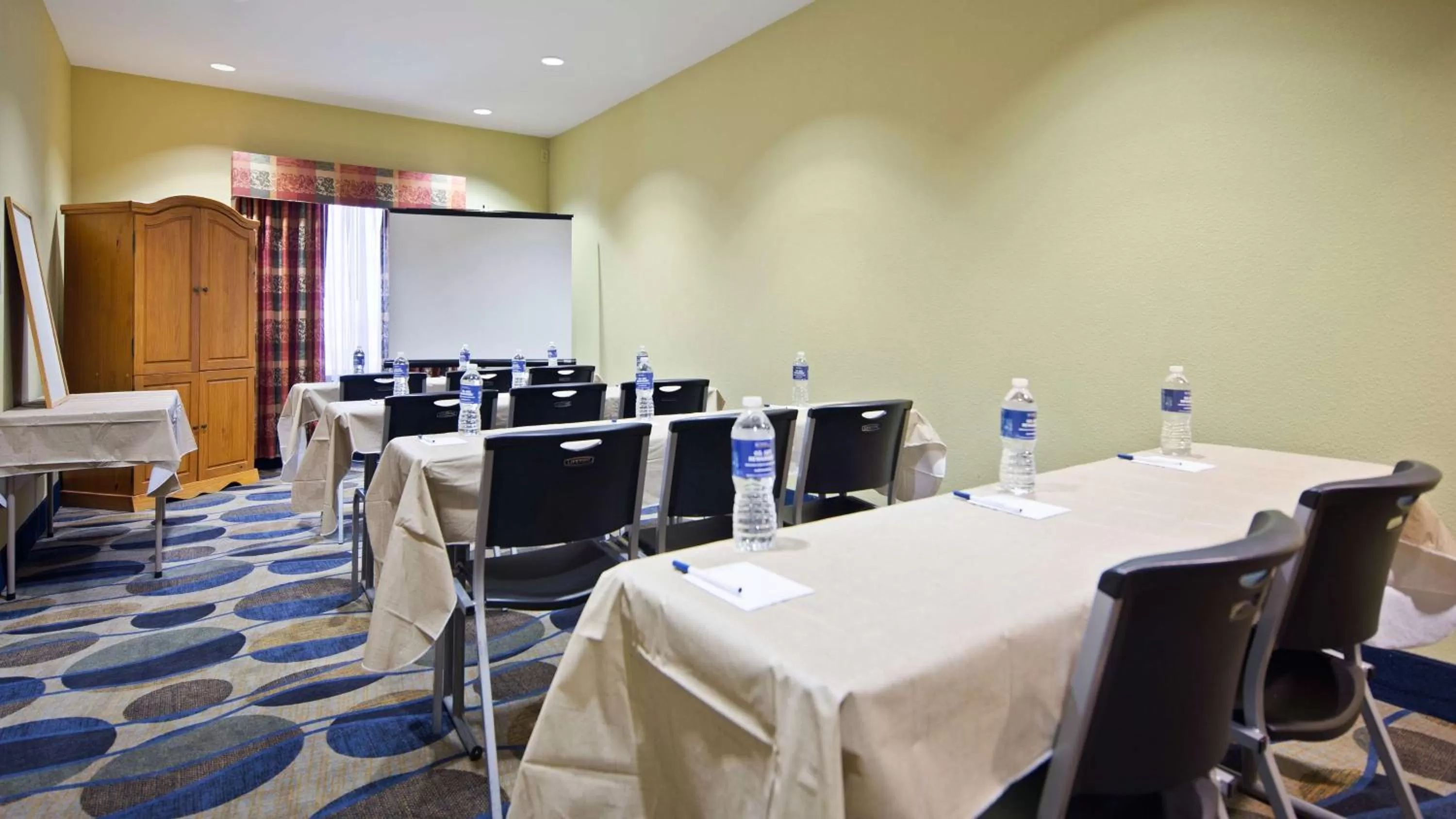 Meeting/conference room in Quality Inn Perryton
