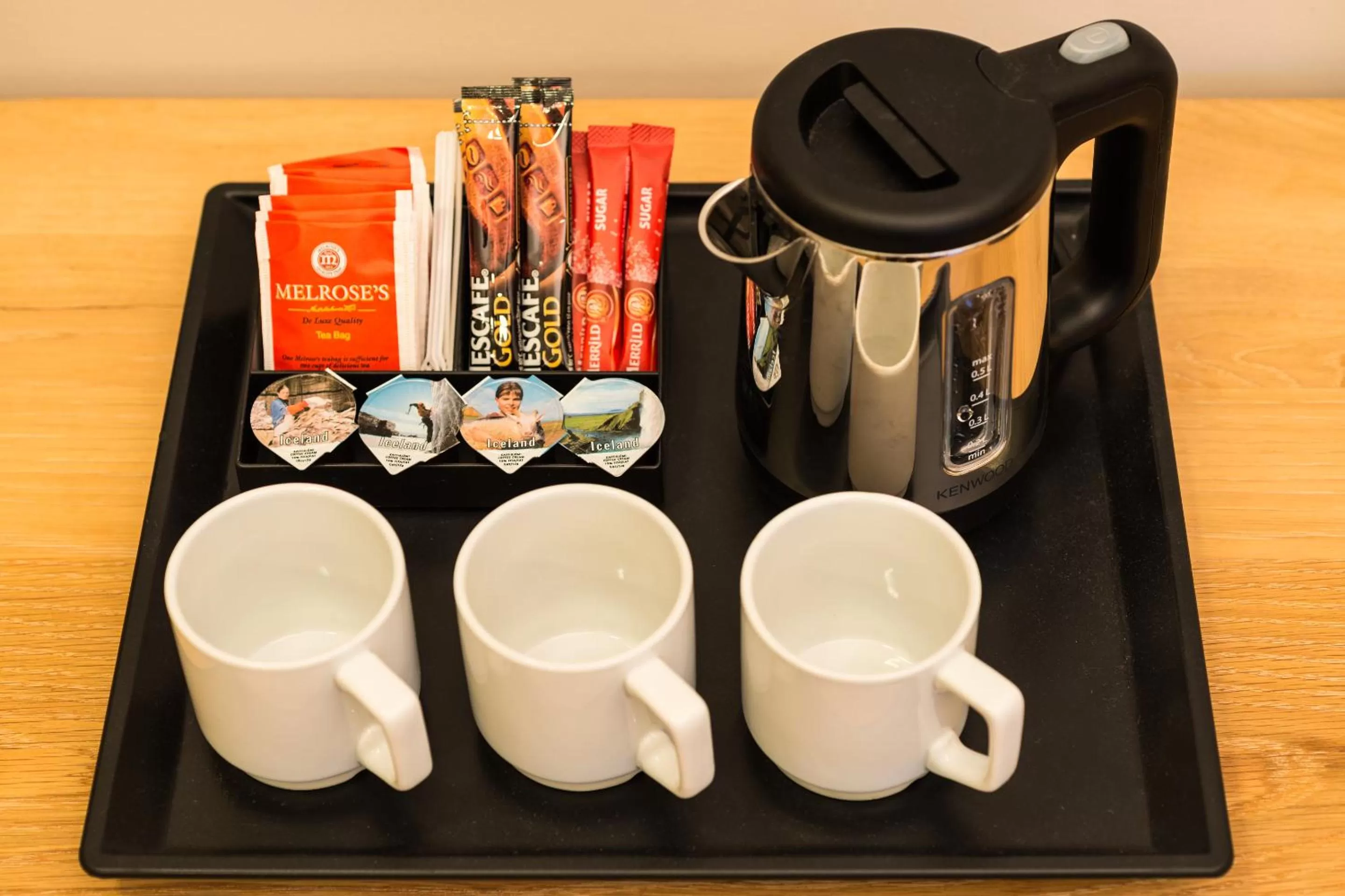 Coffee/tea facilities in Northern Light Inn