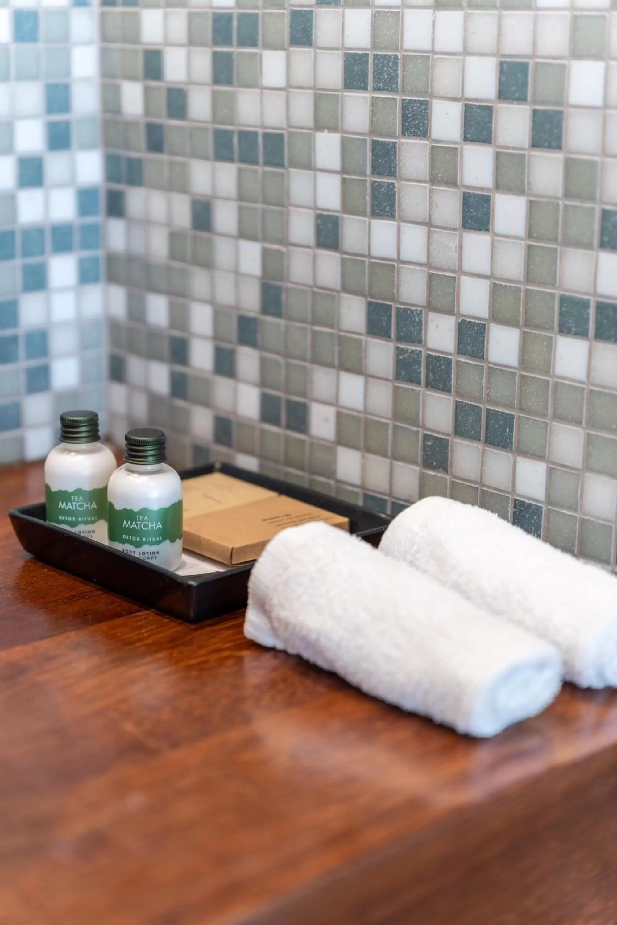 Bathroom in Napa Mermaid Hotel & Suites