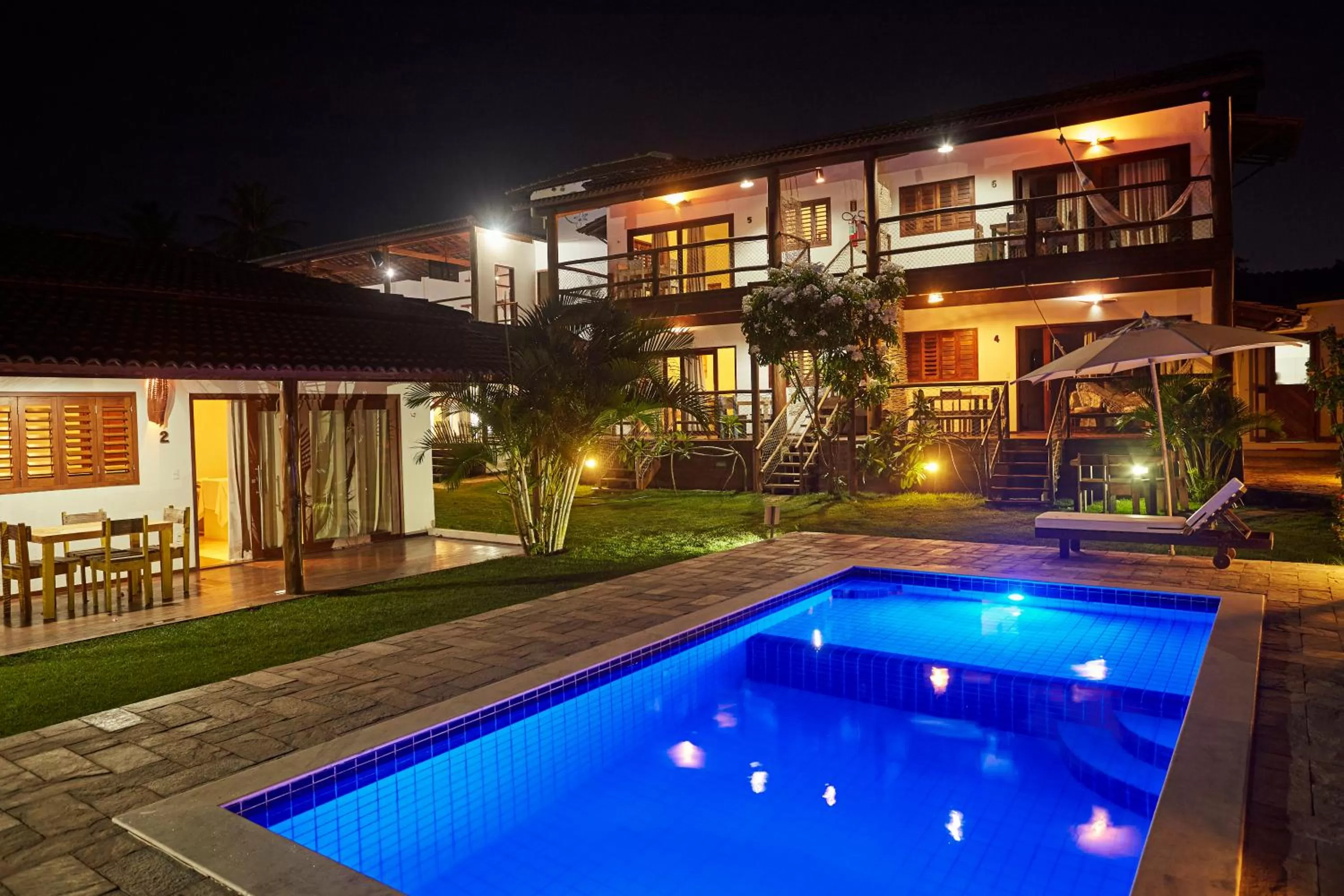 Swimming pool, Property Building in Vila Emanuelle Pousada Boutique