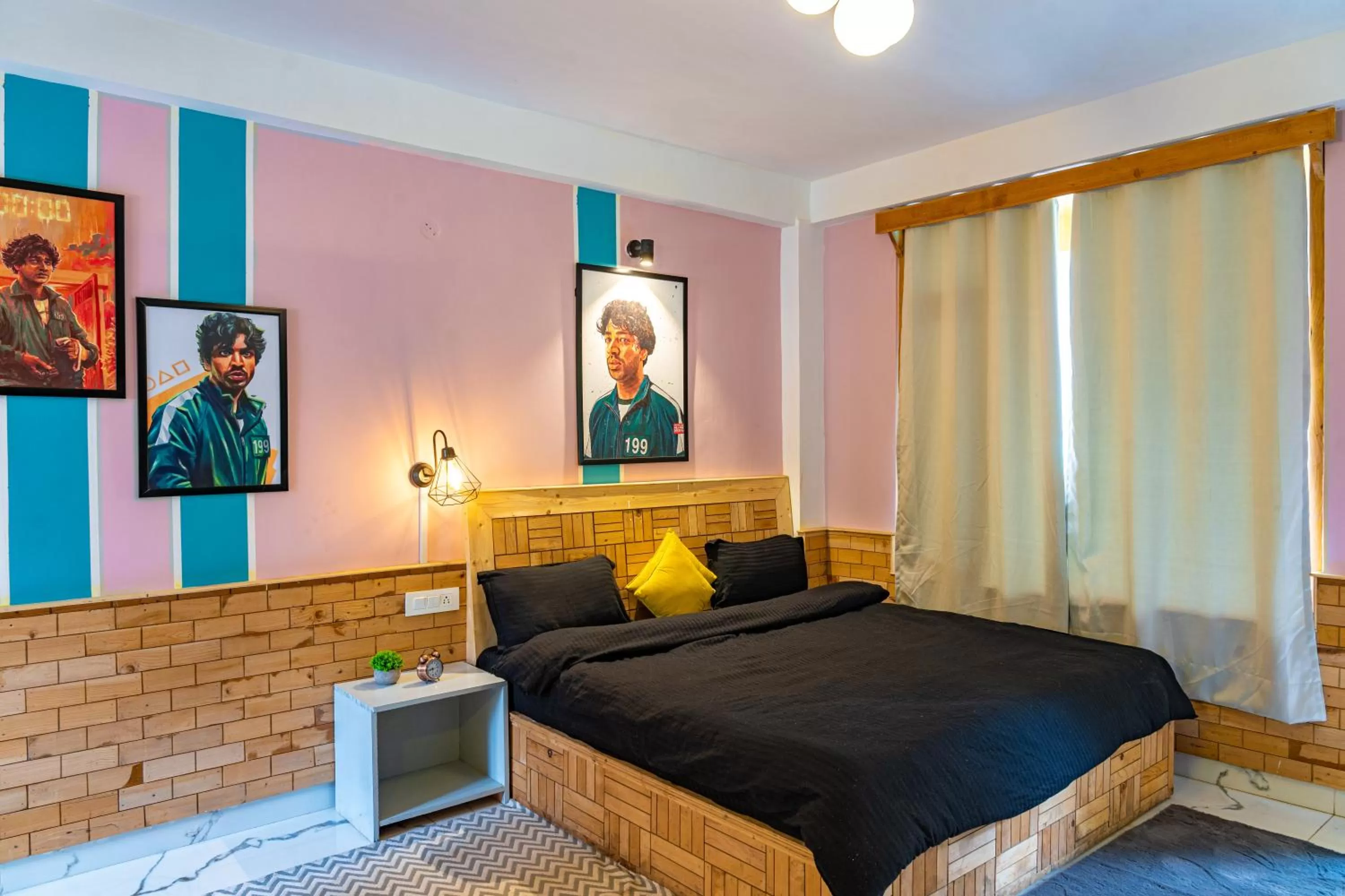 Bed in Whoopers Hostel Manali