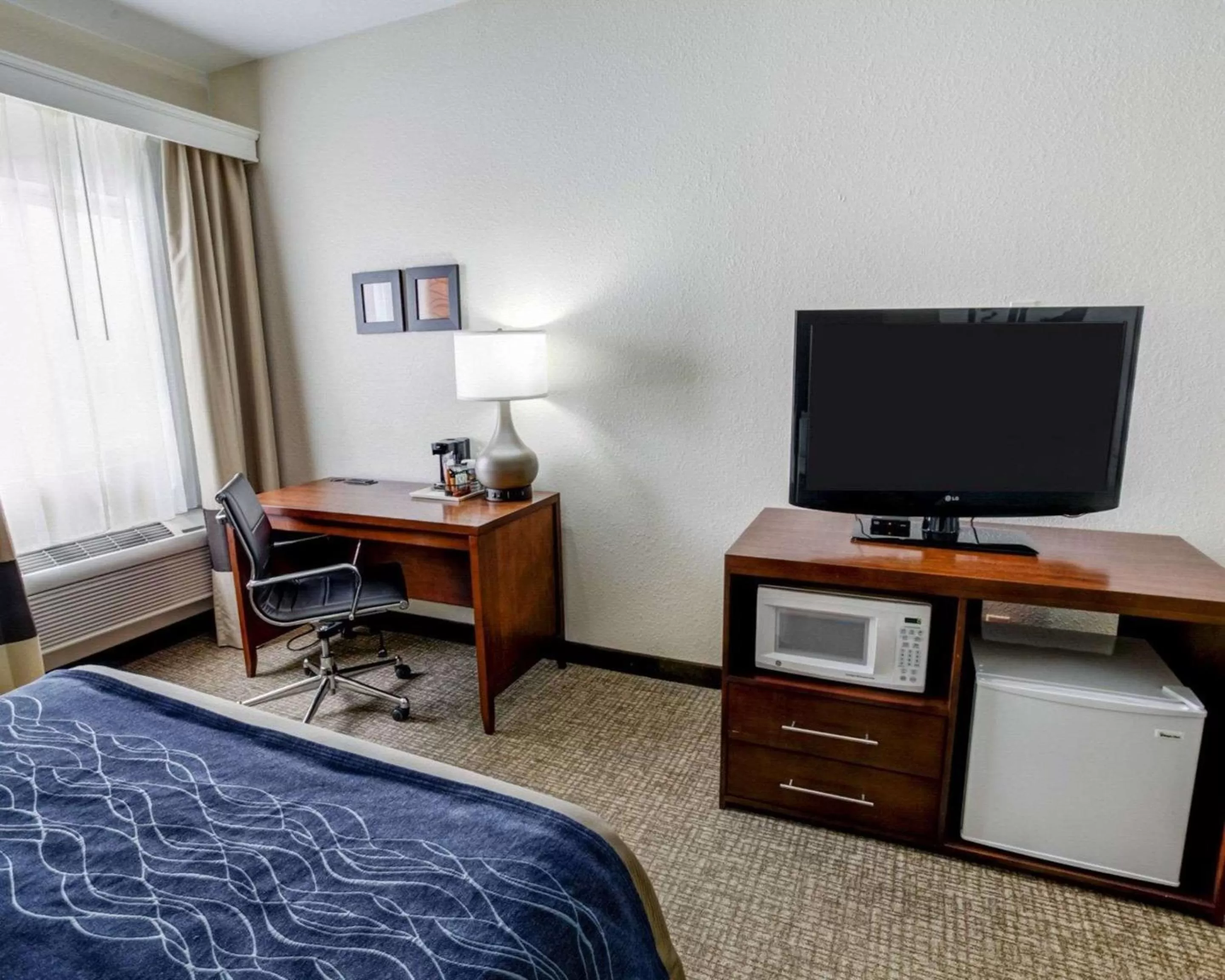 Photo of the whole room, Bed in Comfort Inn Kearney - Liberty