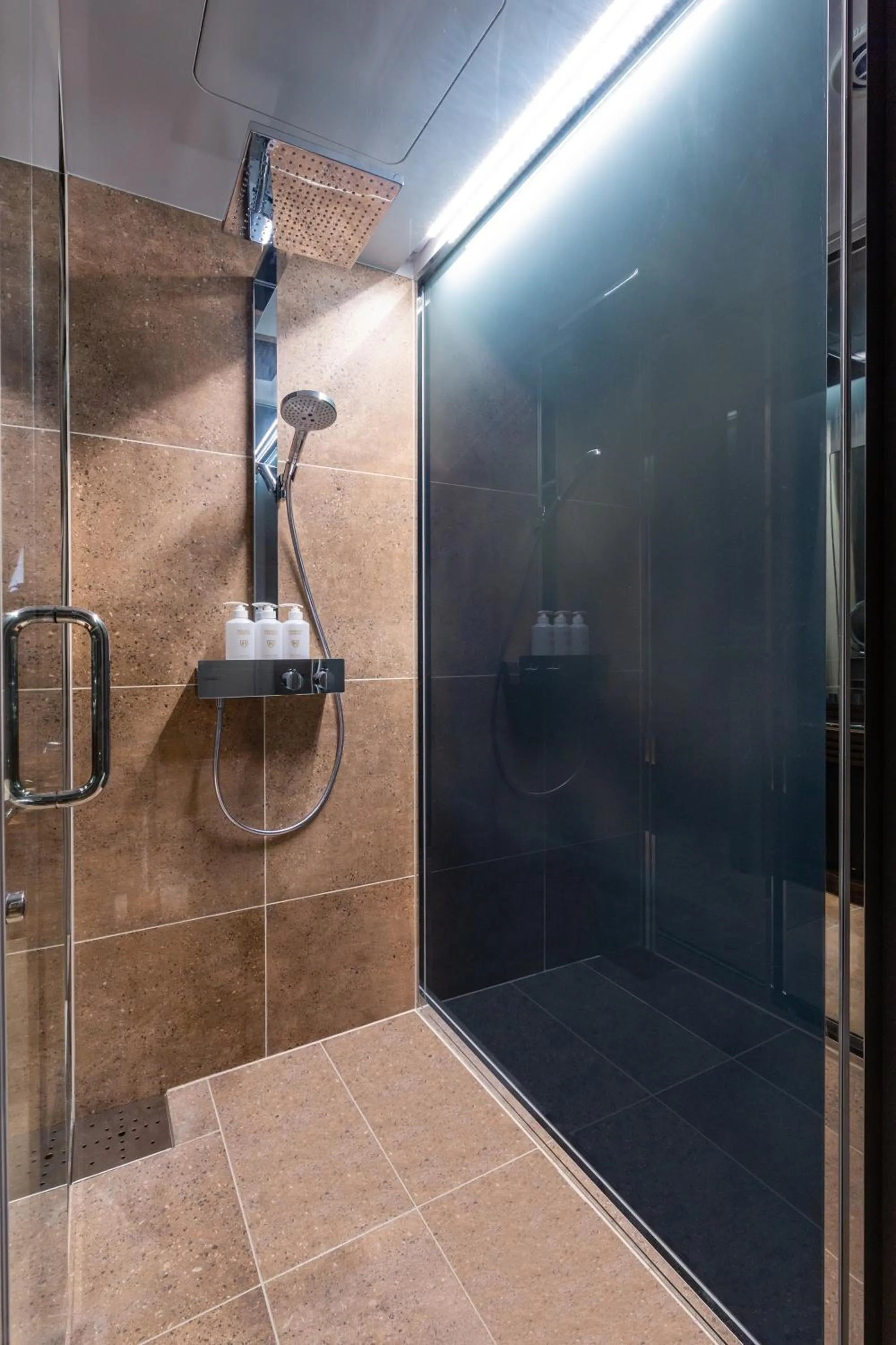 The Royal Park Canvas - Ginza 8