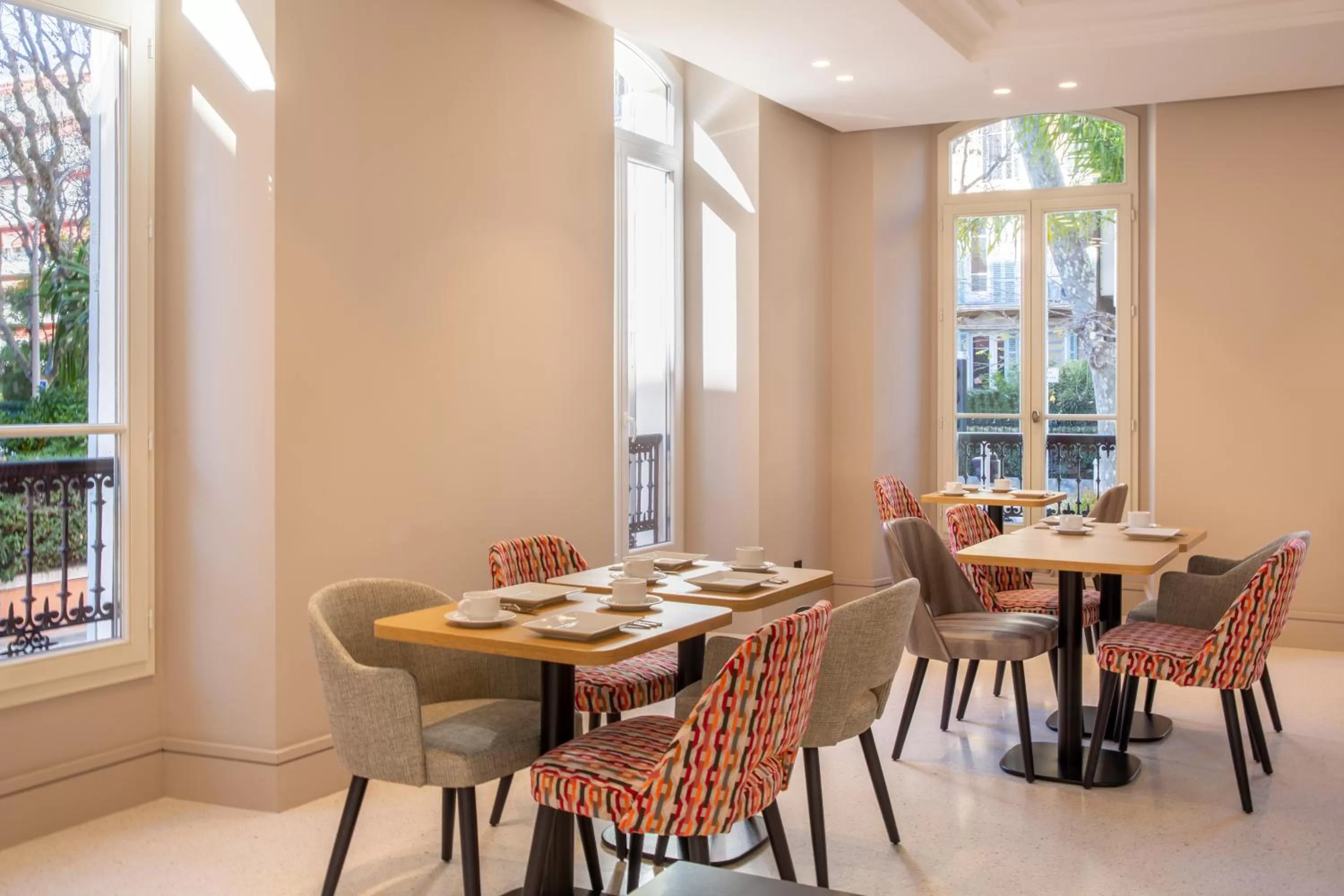 Breakfast in Hôtel Apollinaire Nice