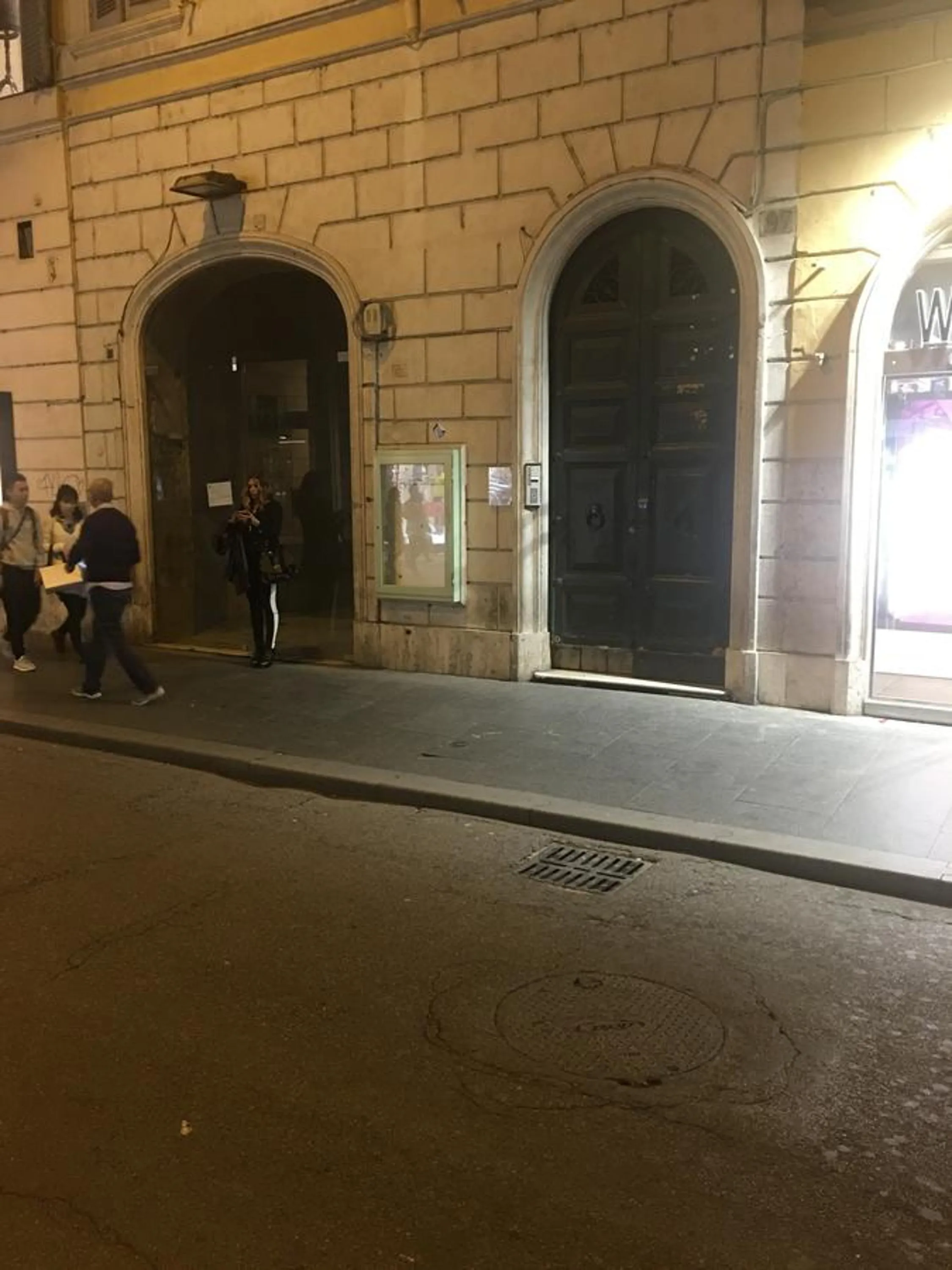 Property building in Condotti Apartment