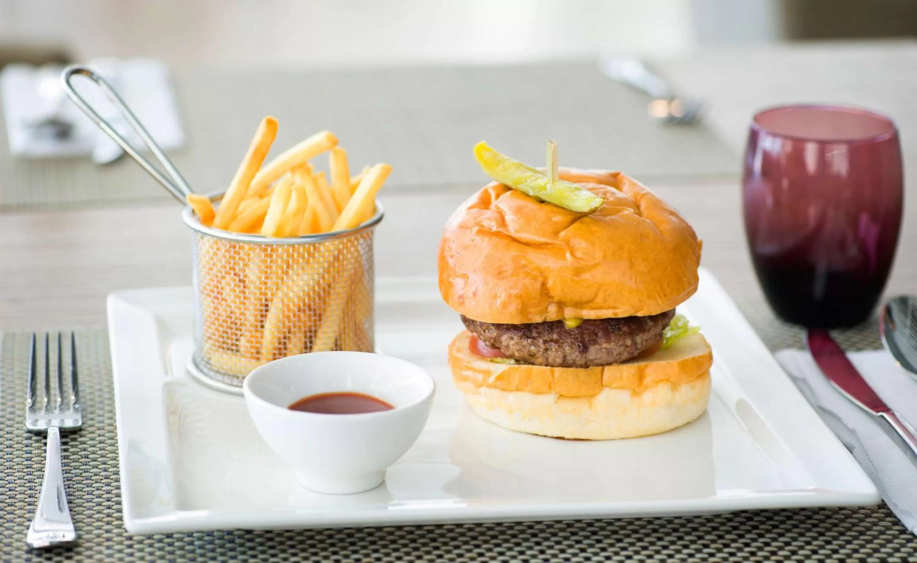 Restaurant/places to eat in Hilton Garden Inn Ras Al Khaimah