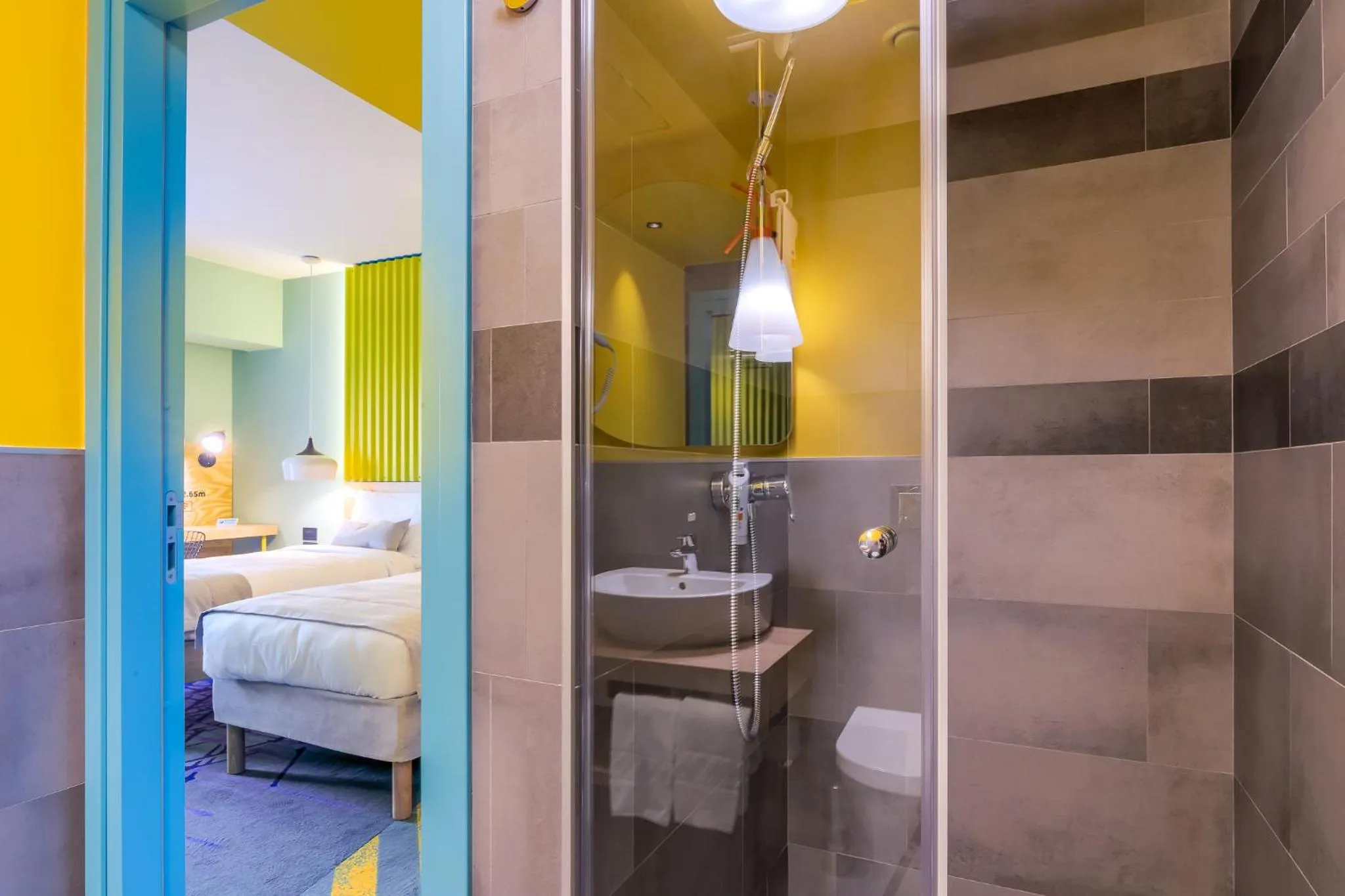 Shower, Bed in ibis Styles Bucharest Erbas