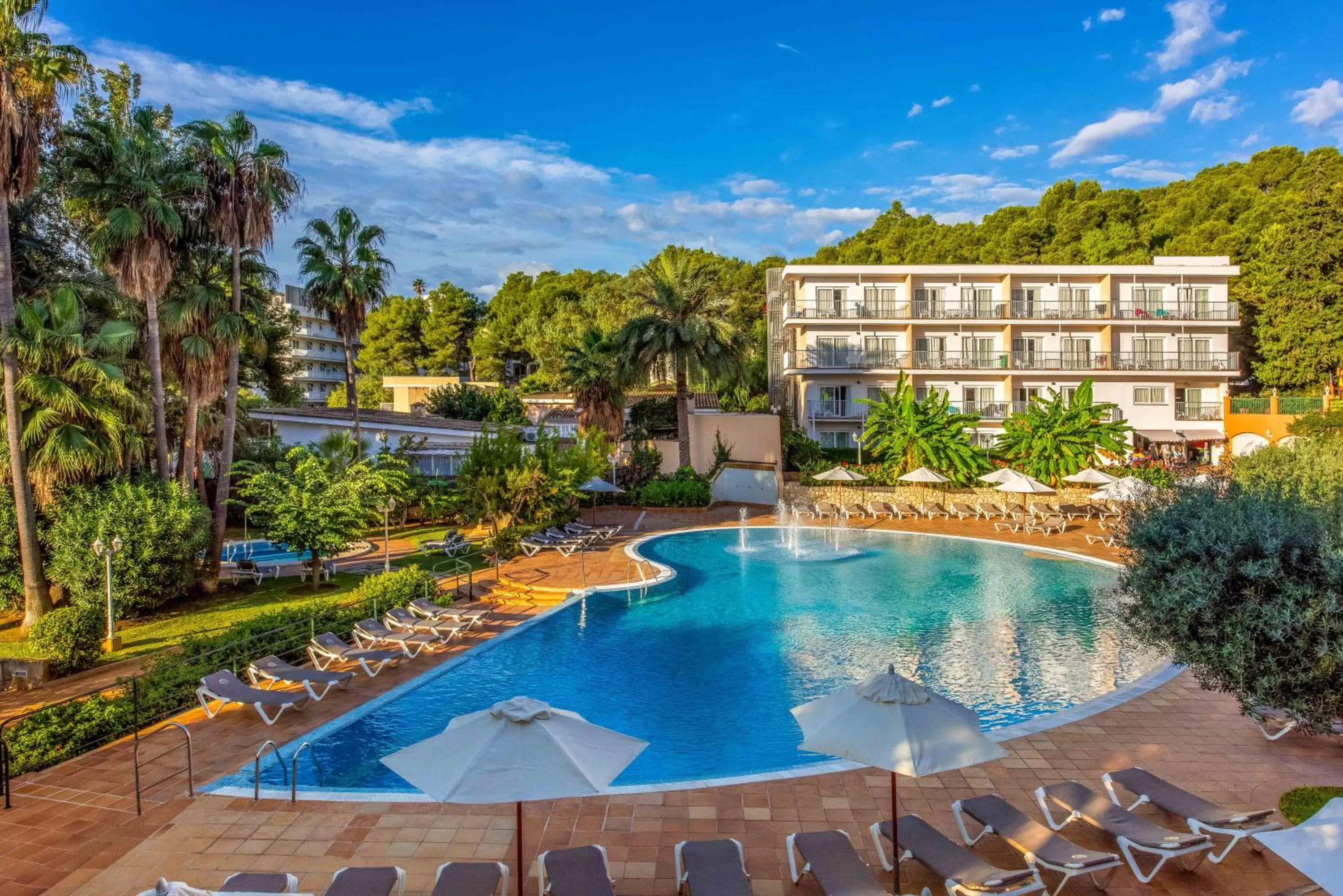 Pool View in Valentin Park Club