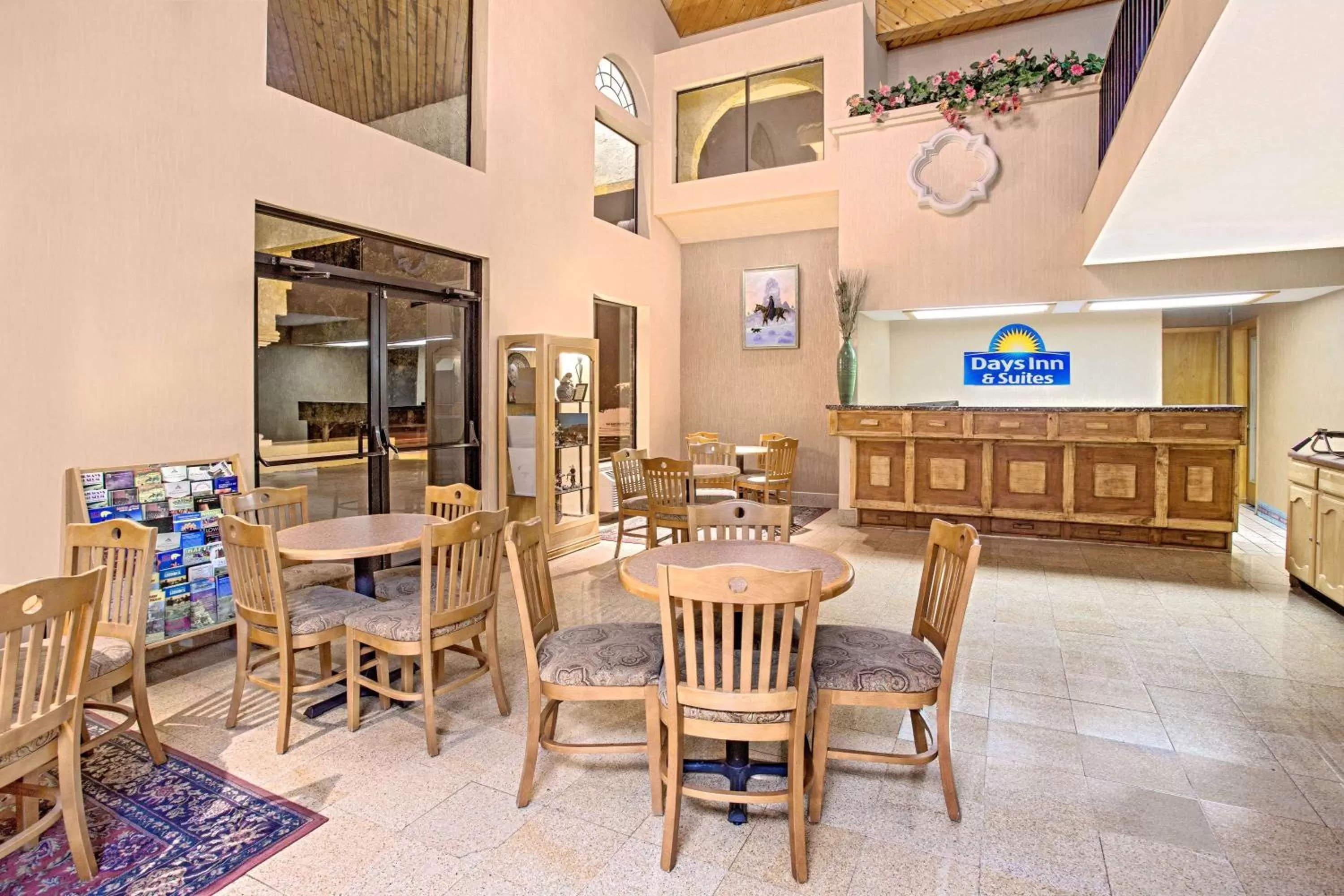 Lobby or reception in Days Inn & Suites by Wyndham Red Rock-Gallup