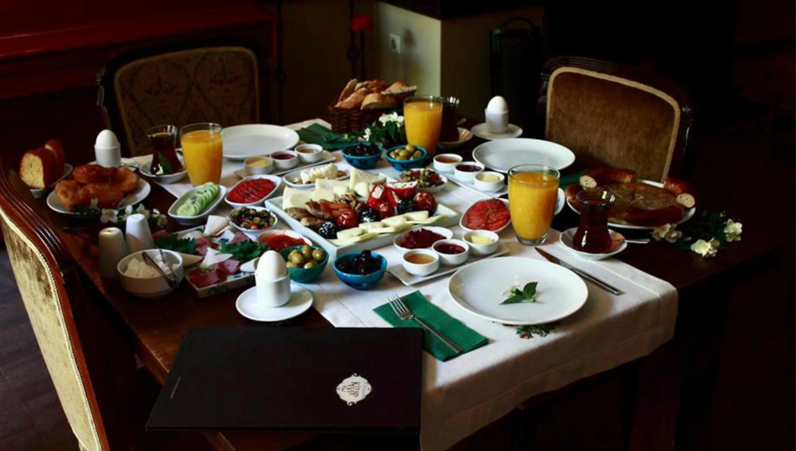 Restaurant/places to eat in Kitapevi Hotel