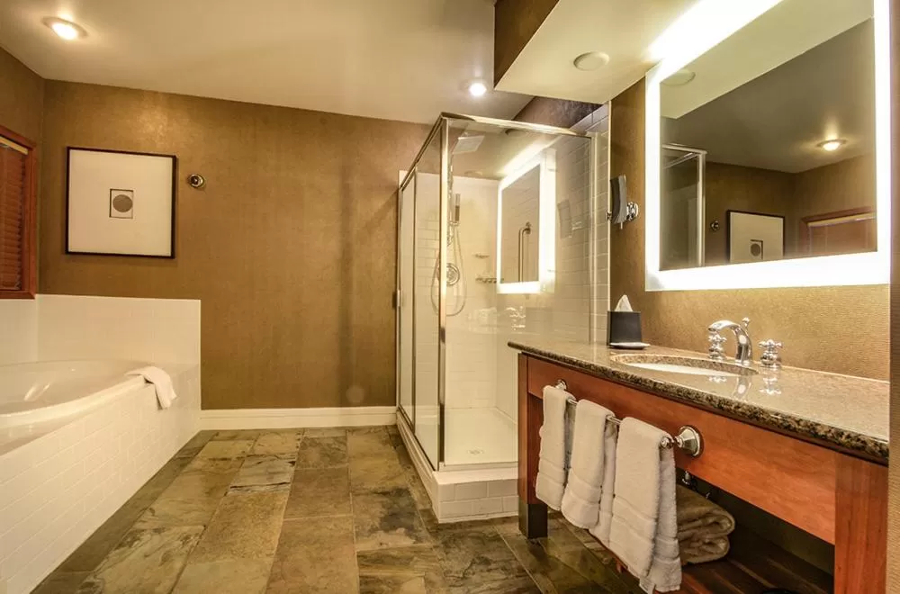 Shower in Fairways Hotel on the Mountain