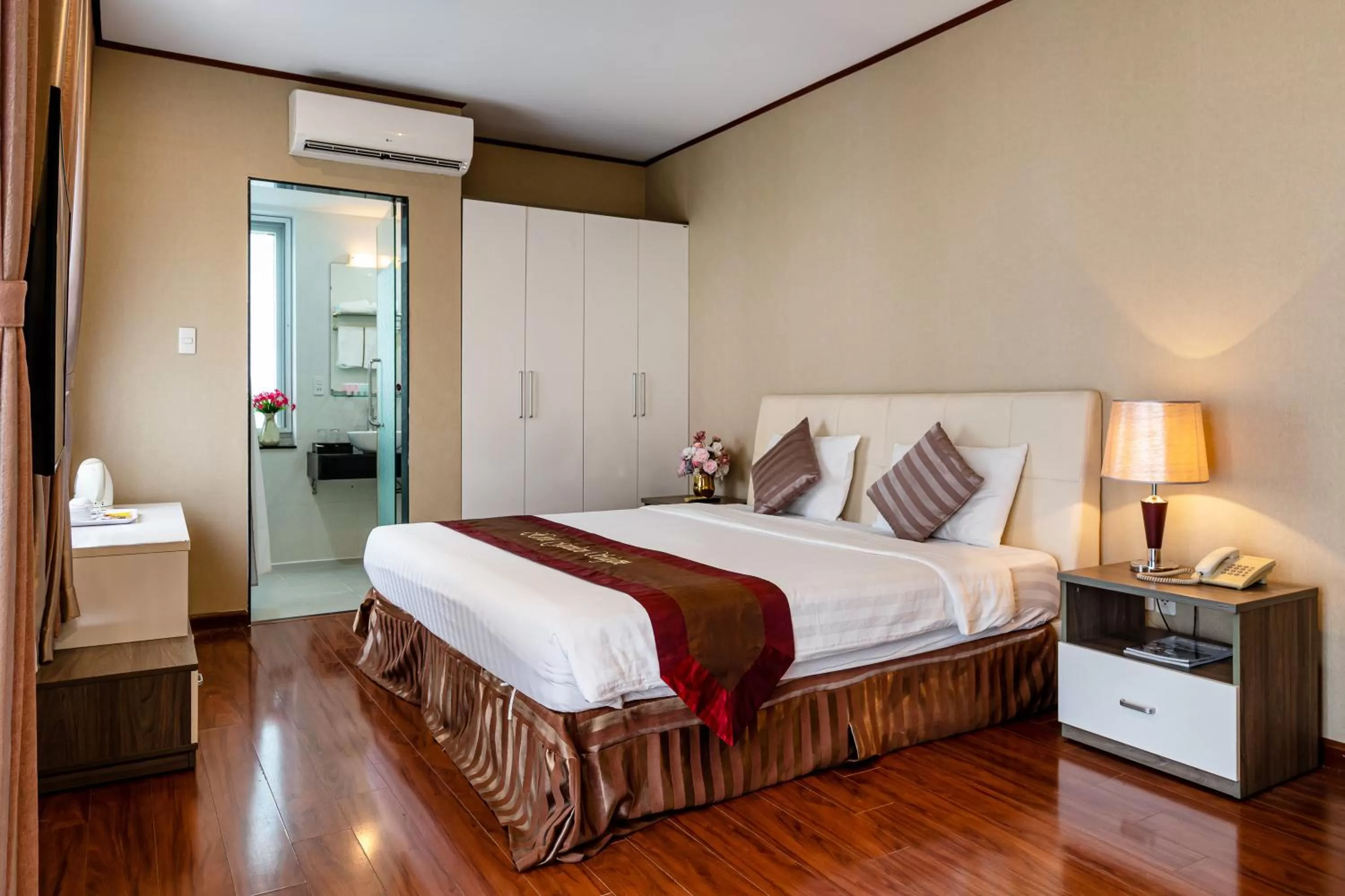 Suite with Balcony in La Palma - Garden Saigon Hotel Phu My Hung