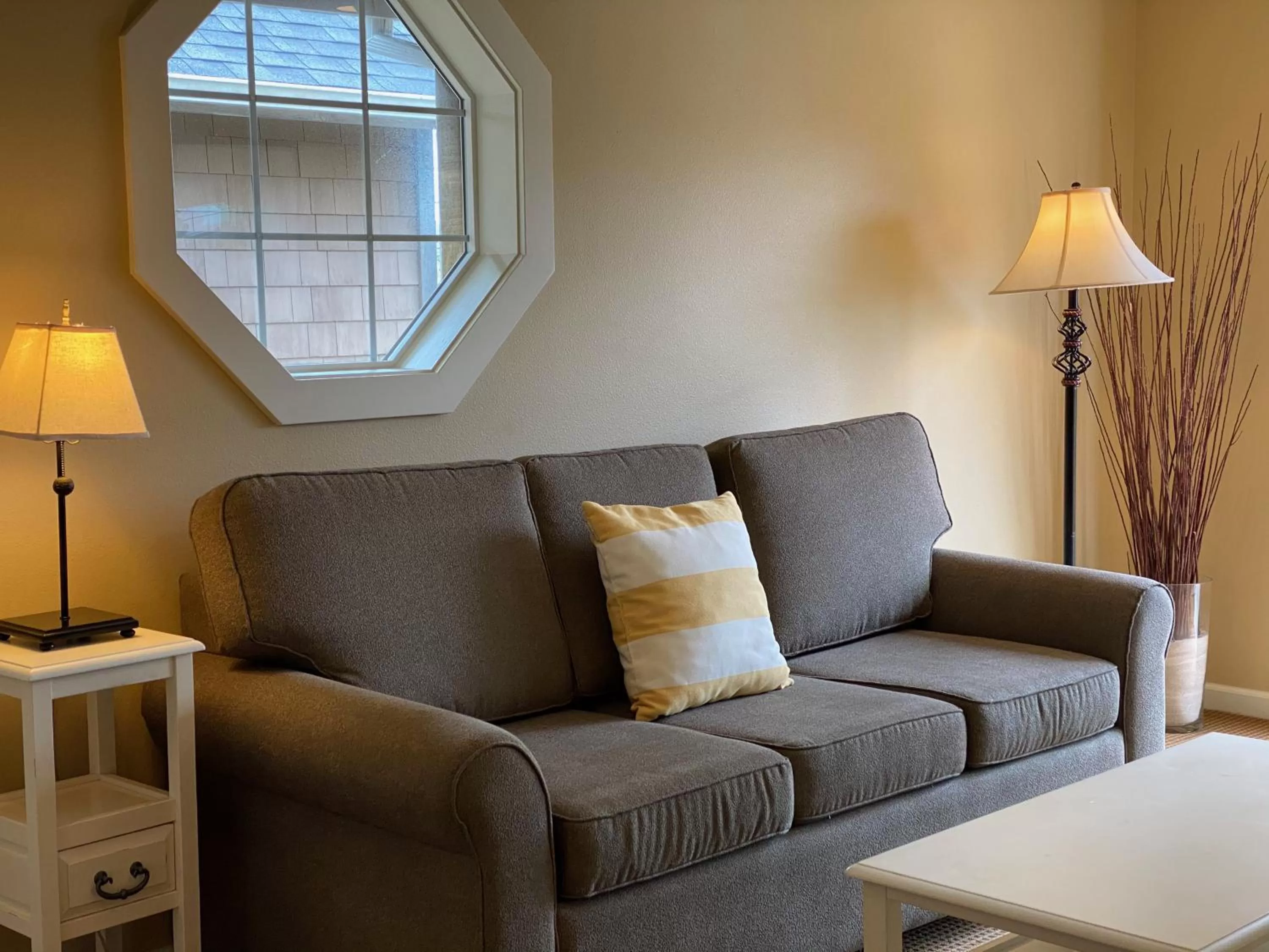 Living room in Lighthouse Inn