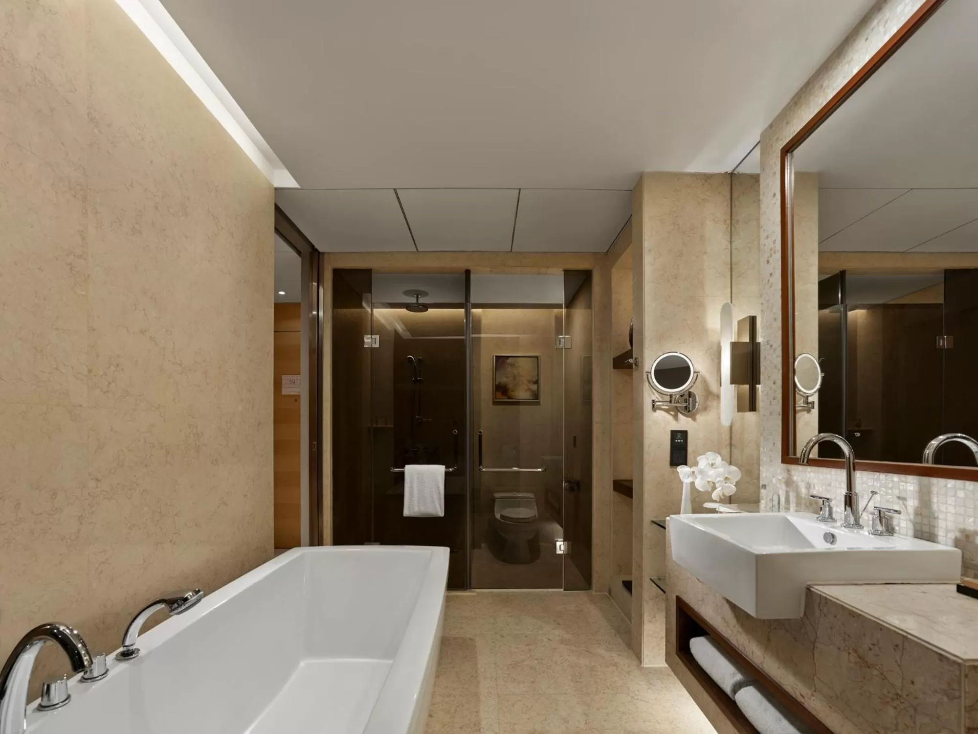 Shower in Hilton Shanghai Hongqiao